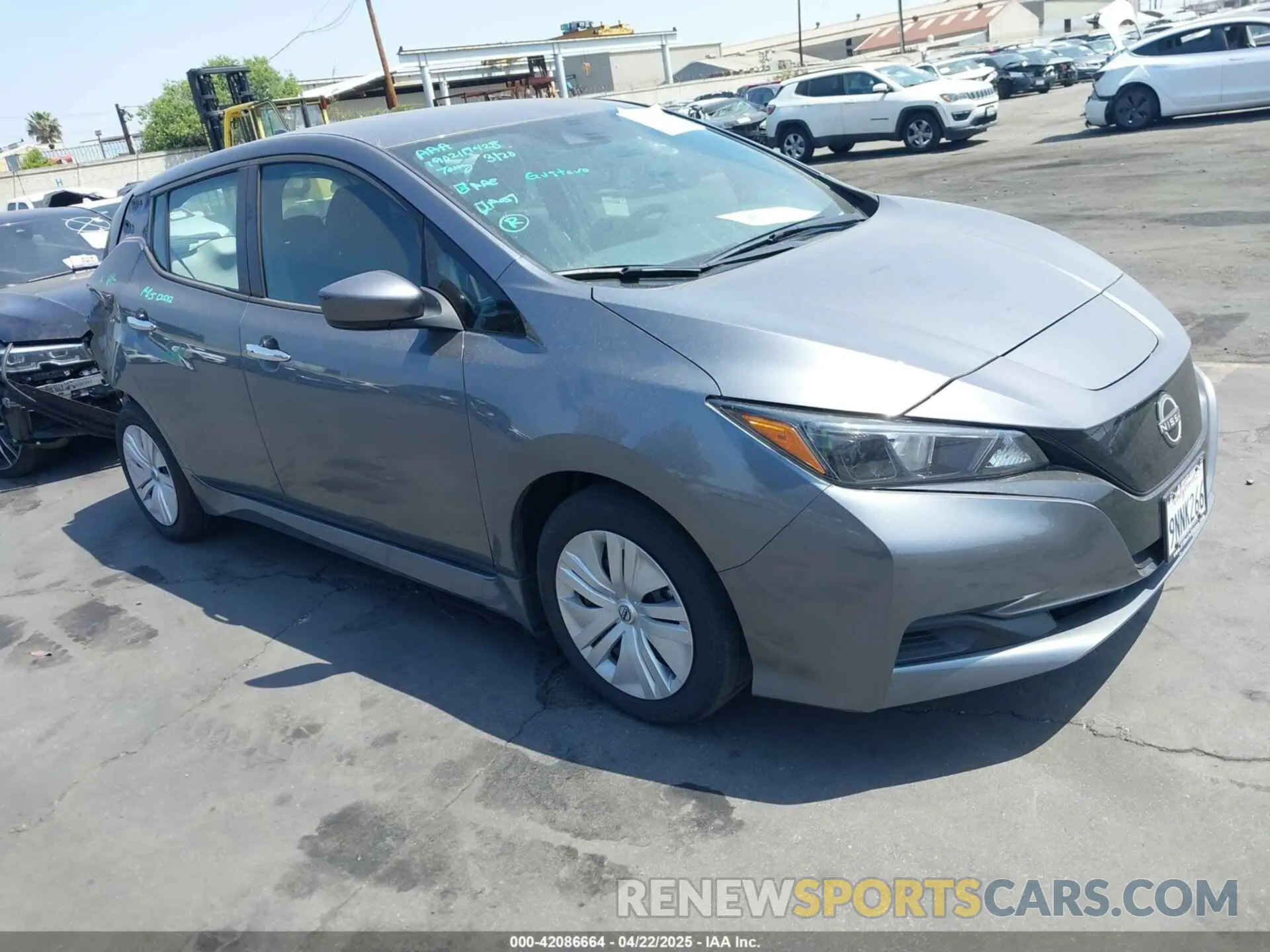 1 fotografías del automóvil dañado 1N4AZ1BV1SC550694 NISSAN LEAF 2025