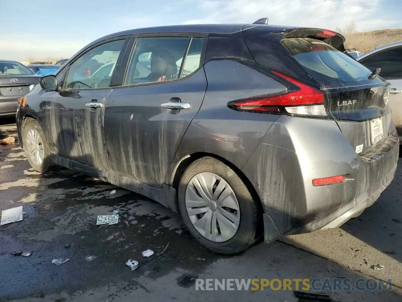 2 fotografías del automóvil dañado 1N4AZ1BV1SC560402 NISSAN LEAF 2025