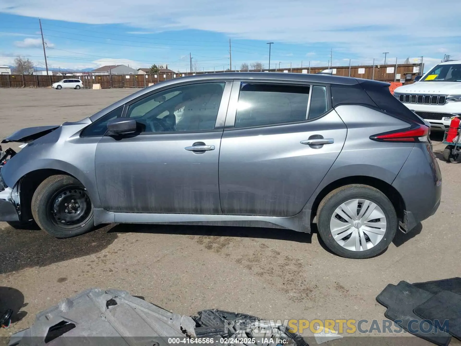 15 fotografías del automóvil dañado 1N4AZ1BV6SC550092 NISSAN LEAF 2025