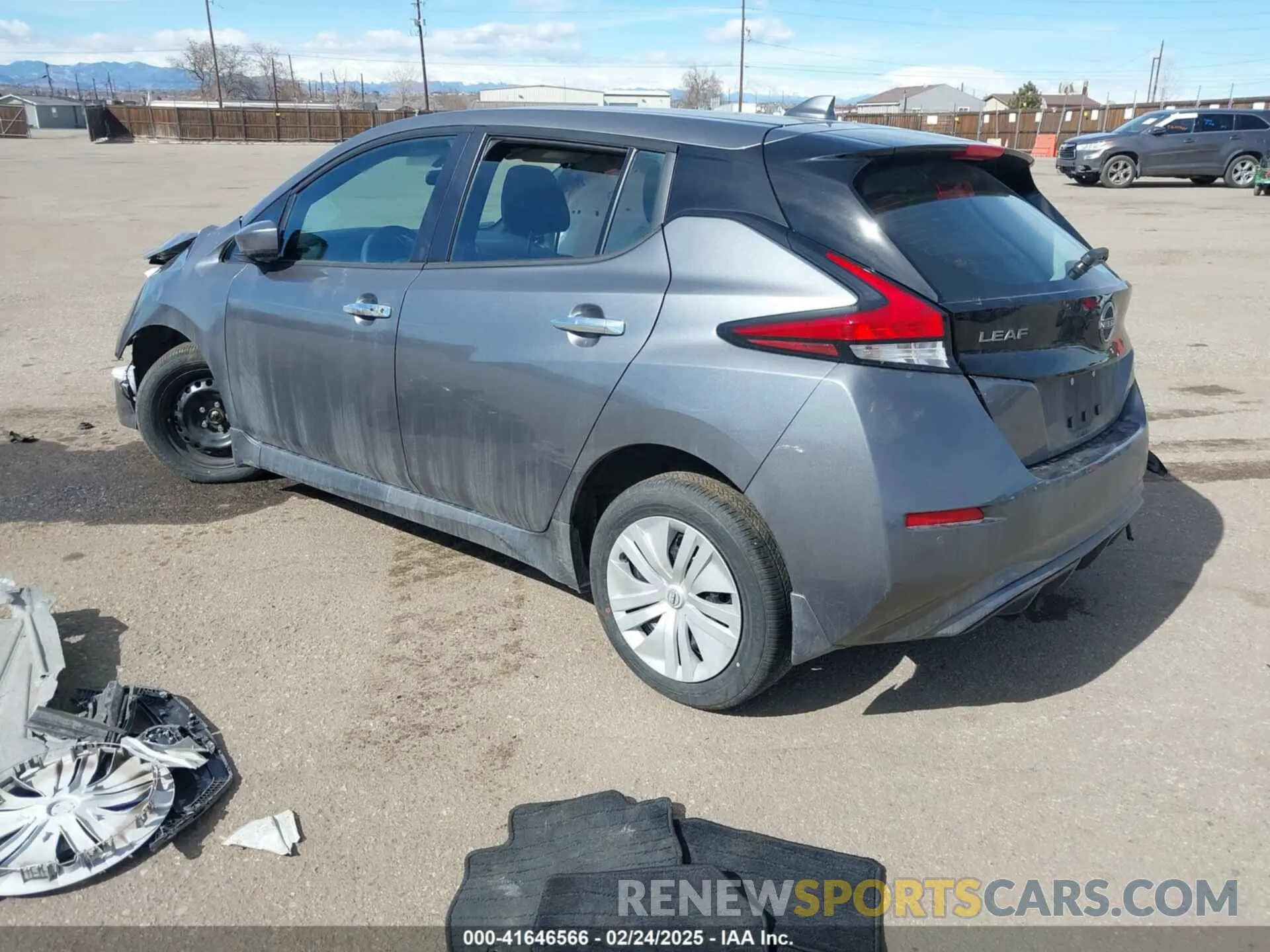 3 fotografías del automóvil dañado 1N4AZ1BV6SC550092 NISSAN LEAF 2025