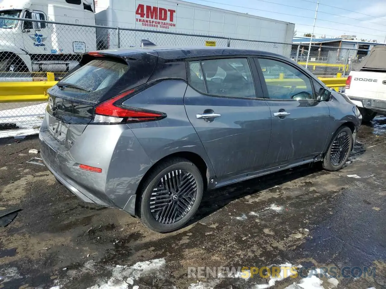 3 fotografías del automóvil dañado 1N4CZ1CV1SC557488 NISSAN LEAF 2025