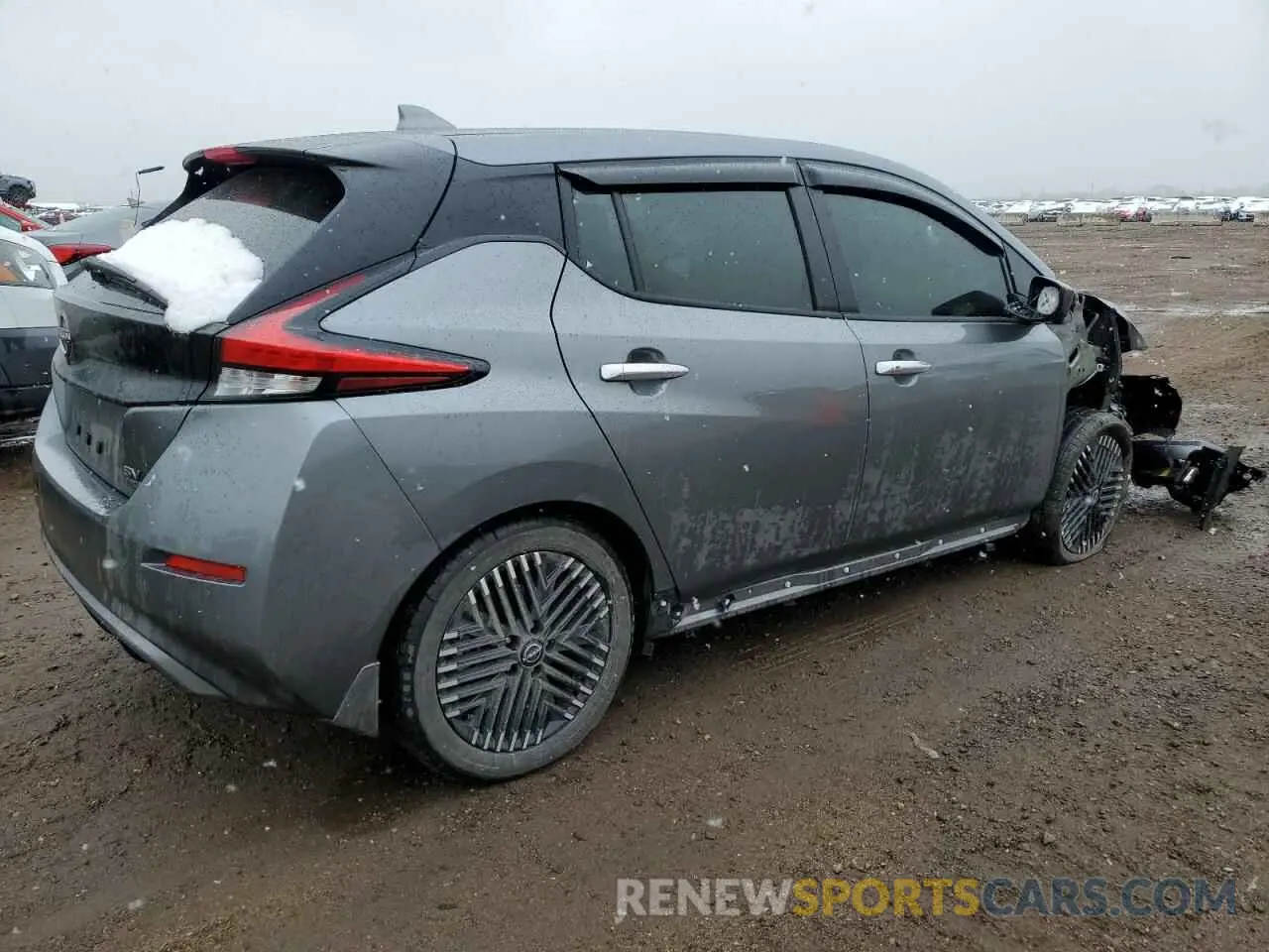 3 fotografías del automóvil dañado 1N4CZ1CV9SC557643 NISSAN LEAF 2025