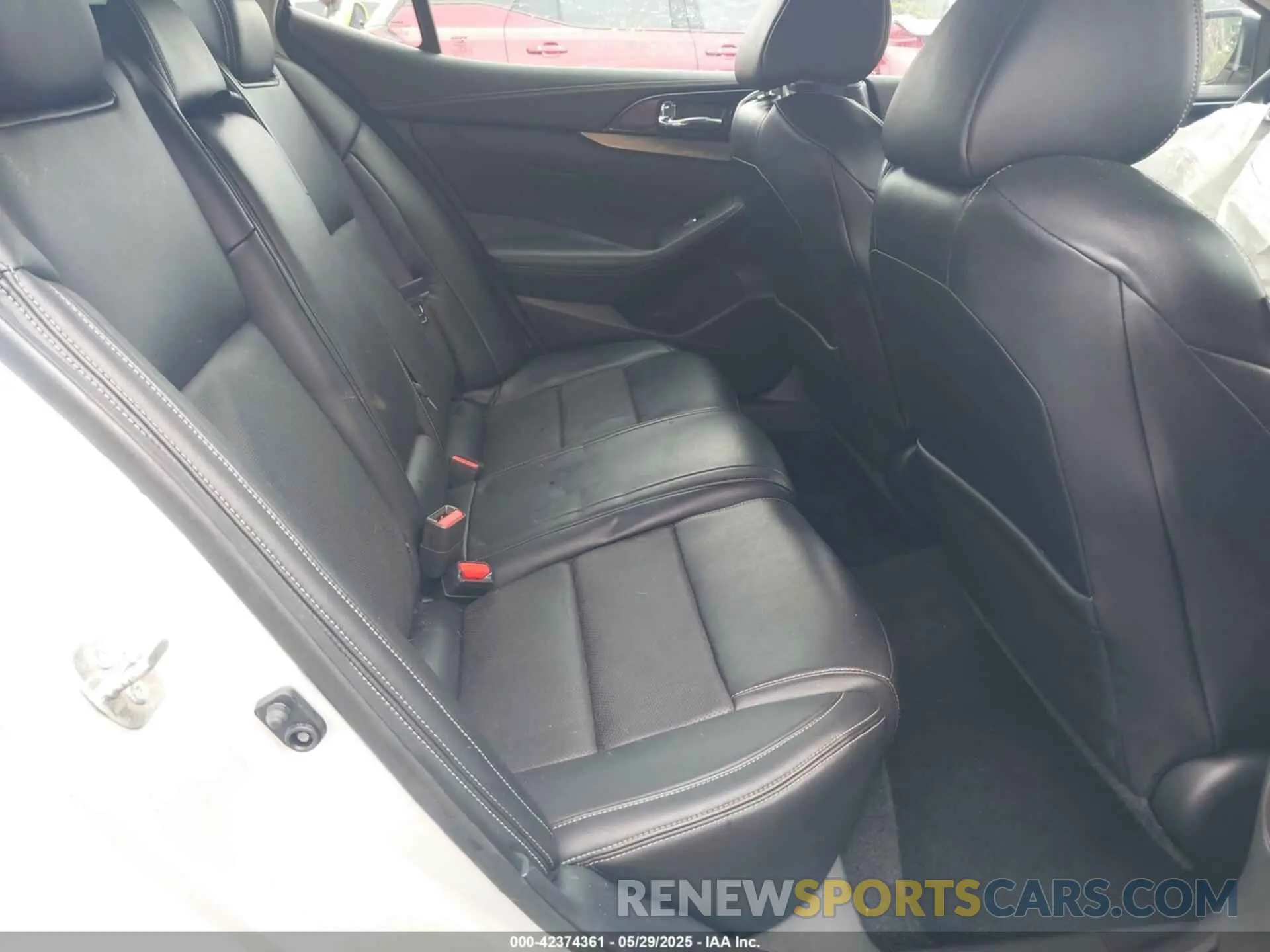8 fotografías del automóvil dañado 1N4AA6AV1KC361453 NISSAN MAXIMA 2019
