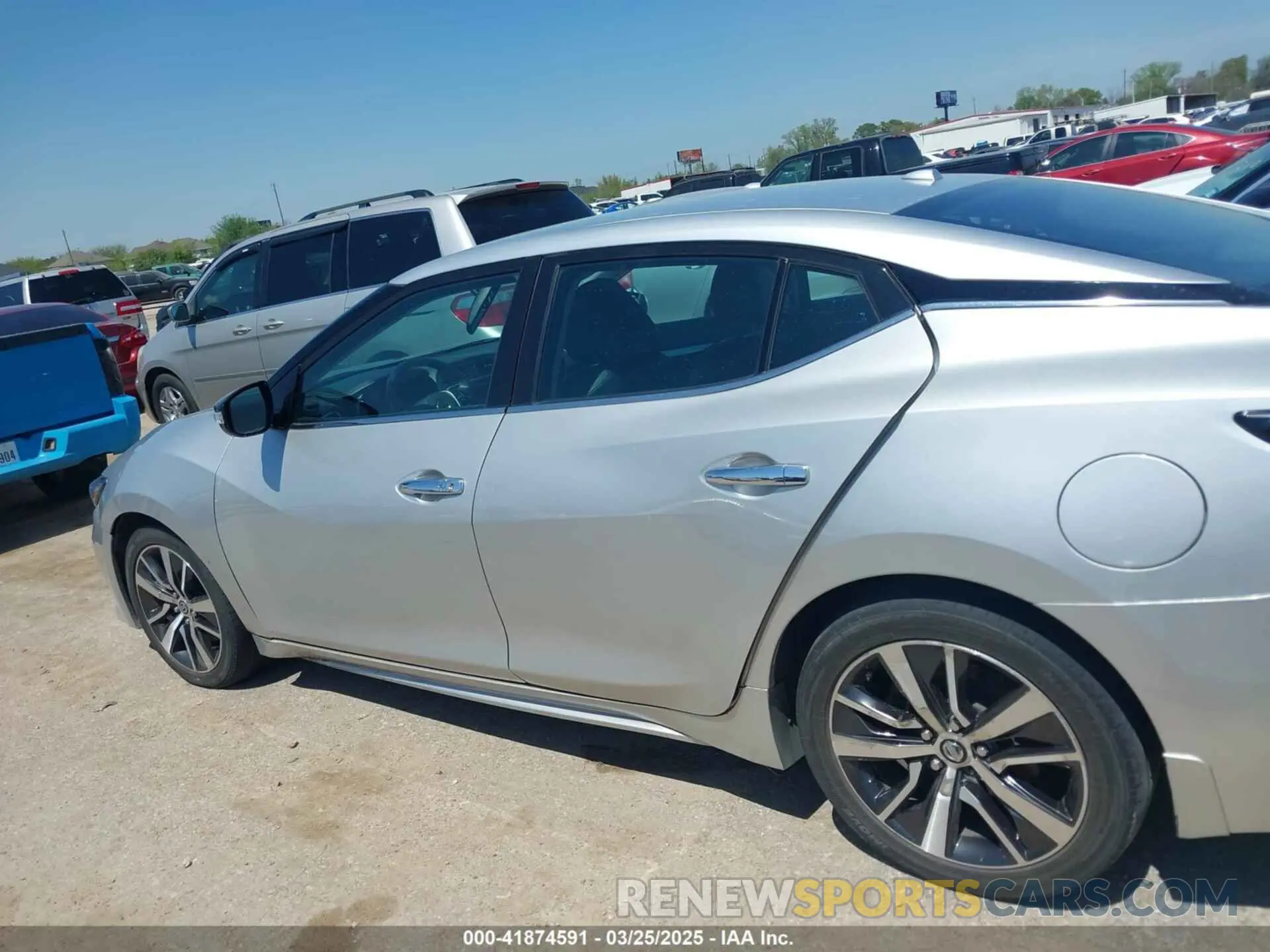 13 fotografías del automóvil dañado 1N4AA6AV1KC373456 NISSAN MAXIMA 2019