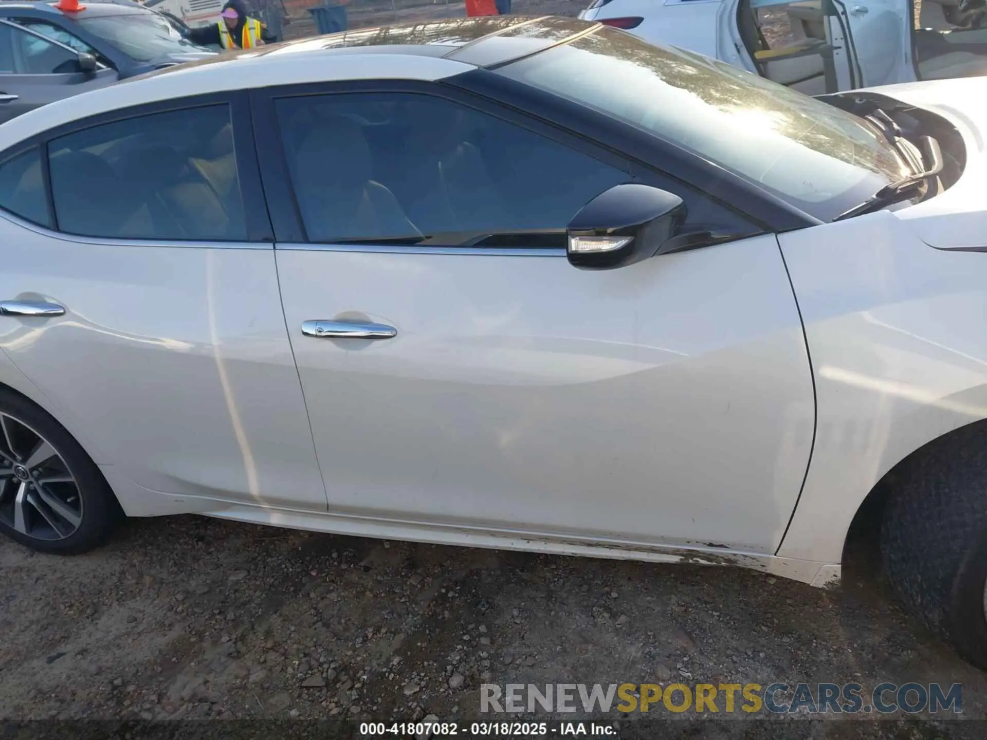 13 fotografías del automóvil dañado 1N4AA6AV1KC375062 NISSAN MAXIMA 2019