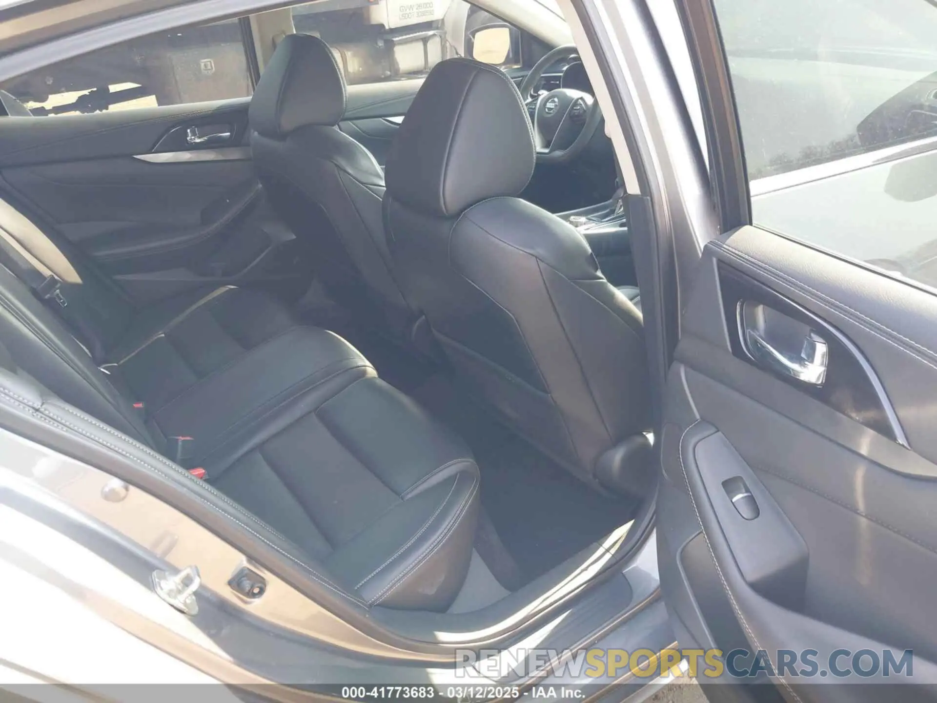 8 fotografías del automóvil dañado 1N4AA6AV3KC366766 NISSAN MAXIMA 2019