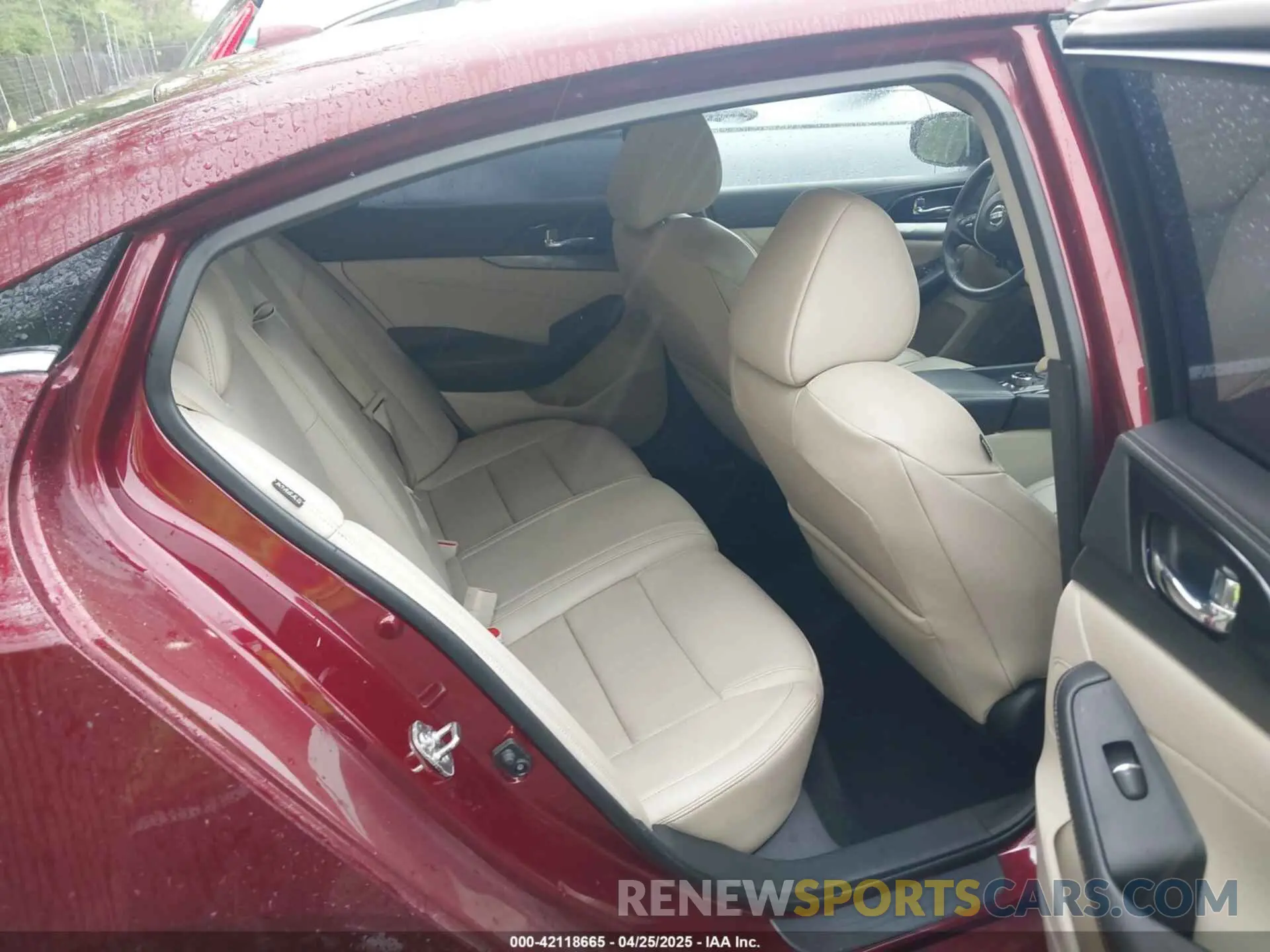 8 fotografías del automóvil dañado 1N4AA6AV4KC361687 NISSAN MAXIMA 2019