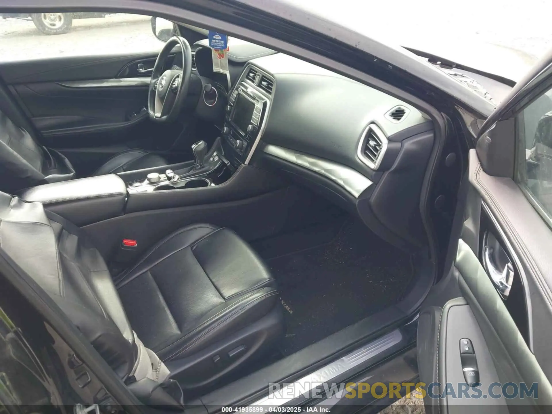 5 fotografías del automóvil dañado 1N4AA6AV4KC372754 NISSAN MAXIMA 2019
