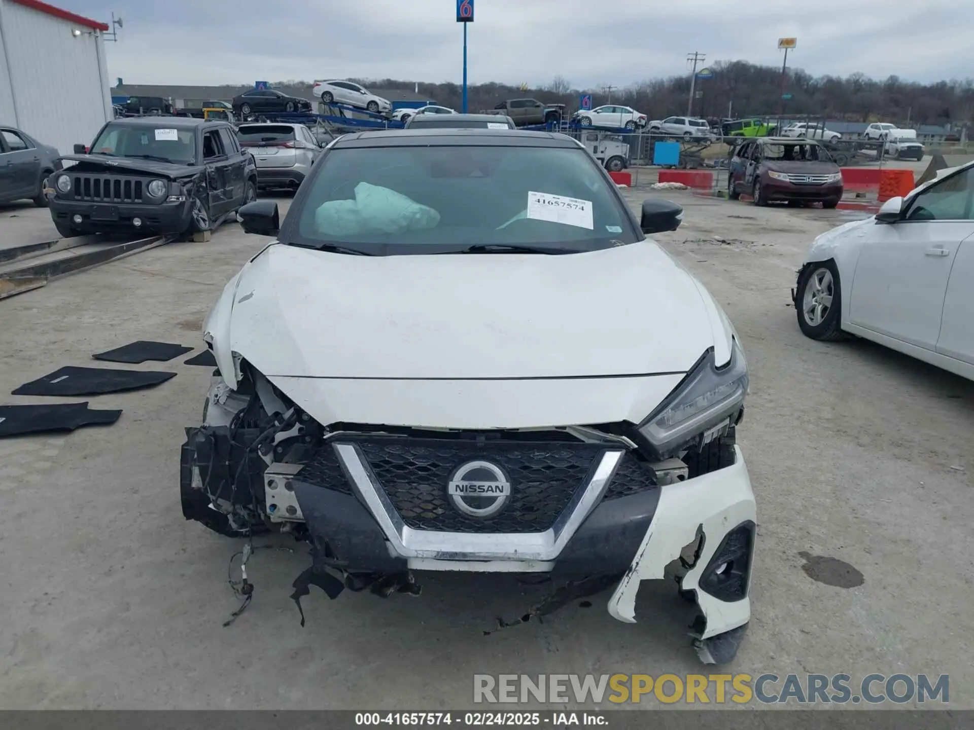 11 fotografías del automóvil dañado 1N4AA6AV4KC373824 NISSAN MAXIMA 2019