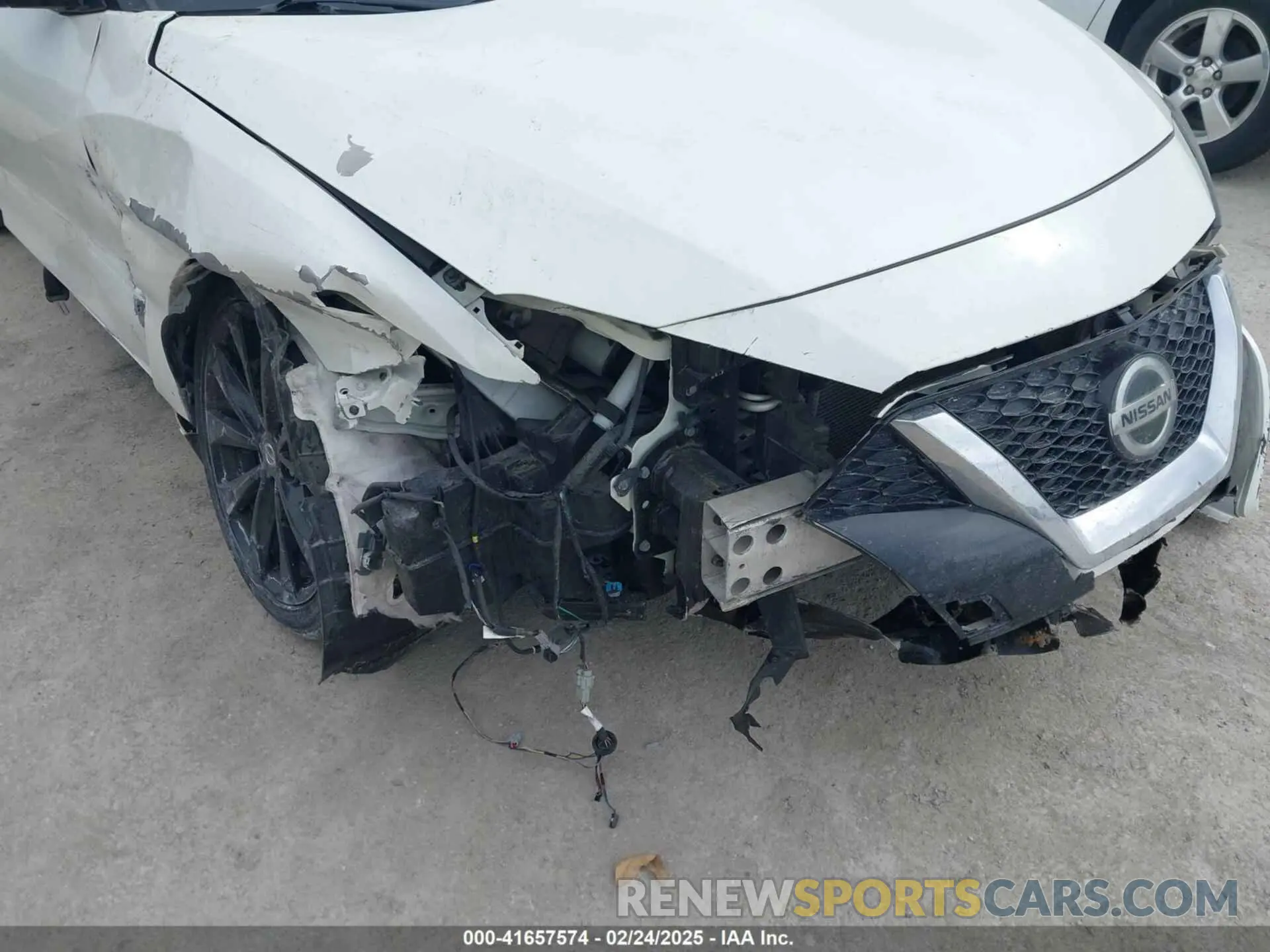 6 fotografías del automóvil dañado 1N4AA6AV4KC373824 NISSAN MAXIMA 2019