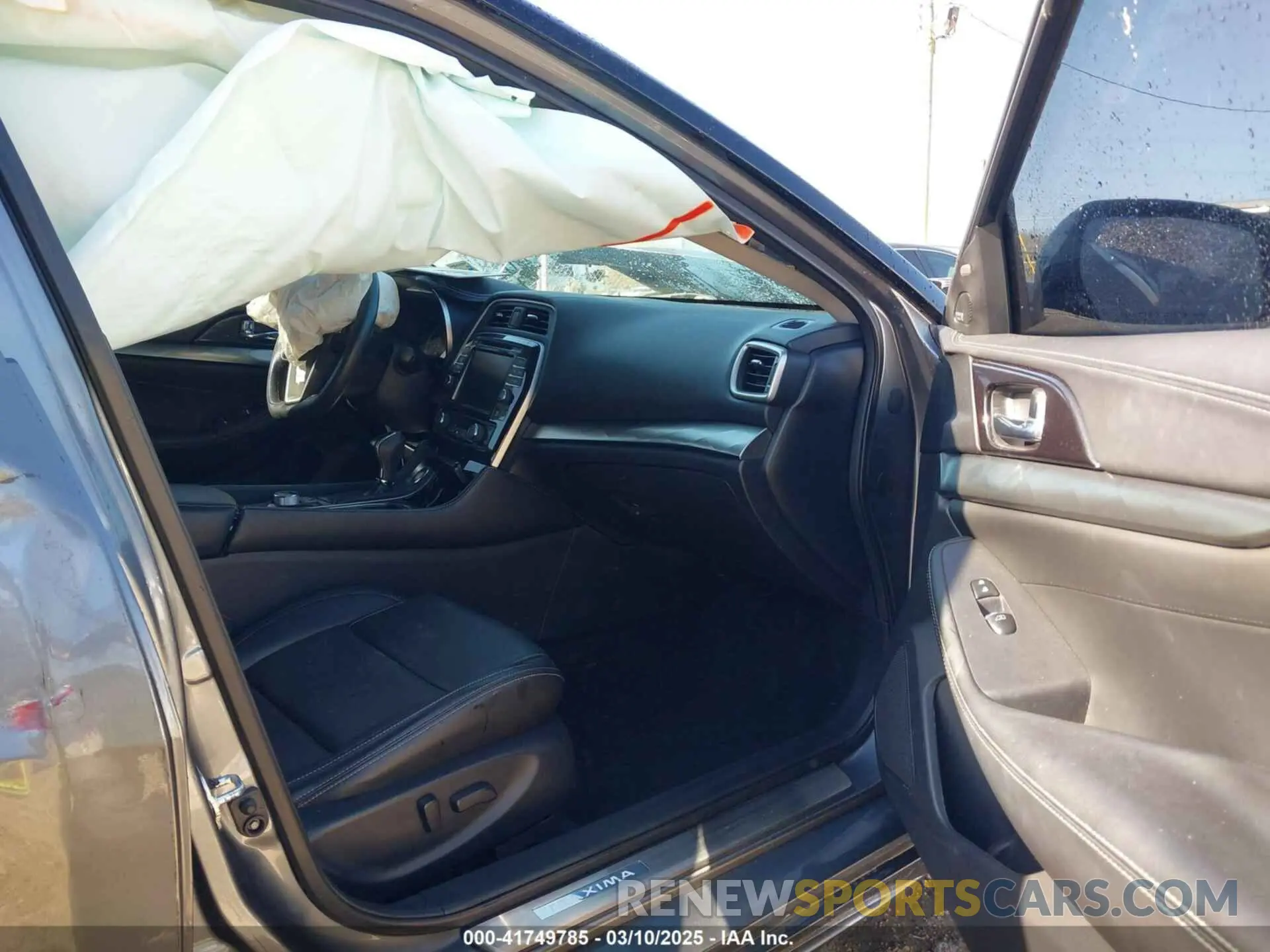 5 fotografías del automóvil dañado 1N4AA6AV5KC384122 NISSAN MAXIMA 2019