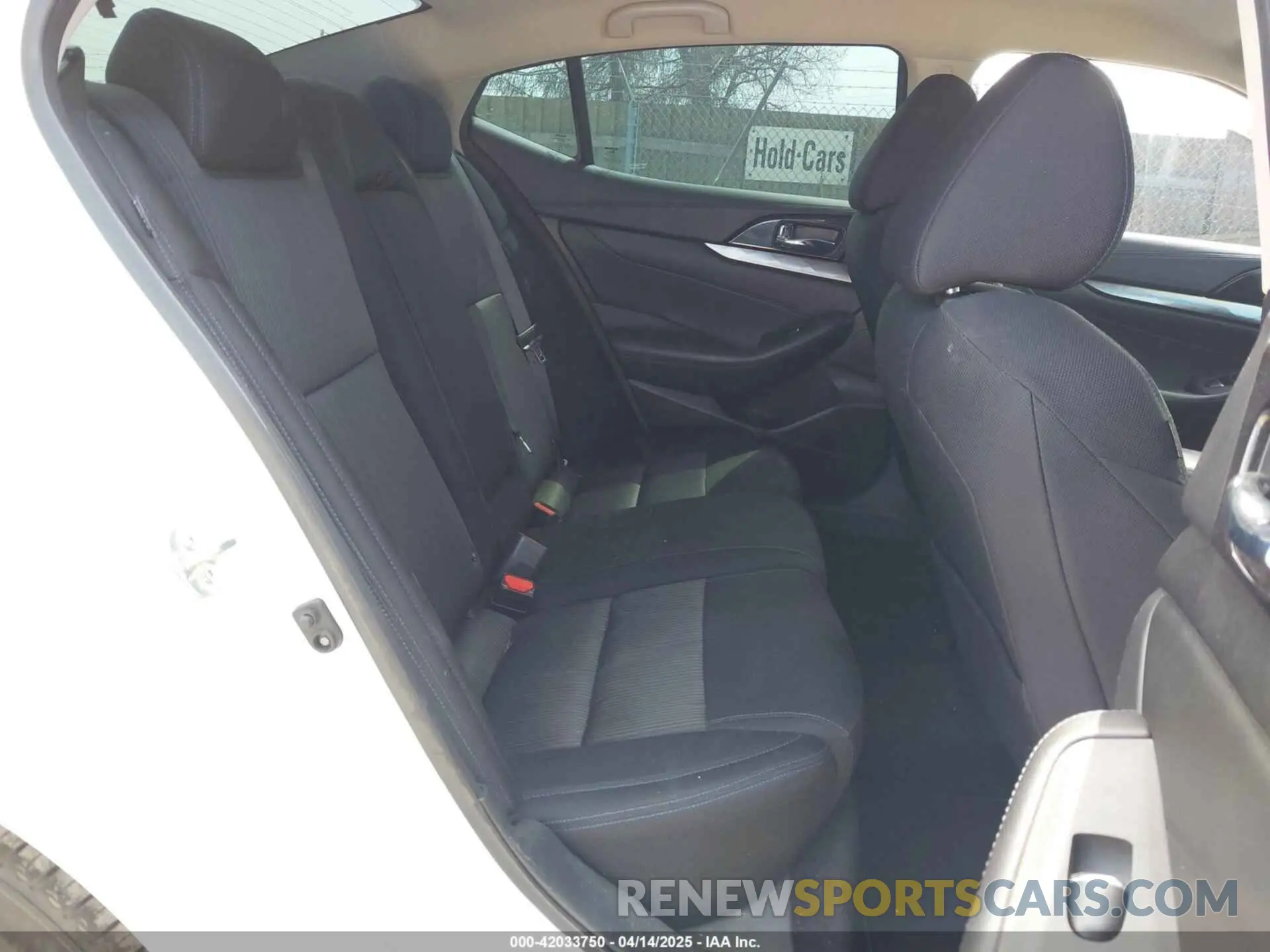 8 fotografías del automóvil dañado 1N4AA6AV5KC384217 NISSAN MAXIMA 2019