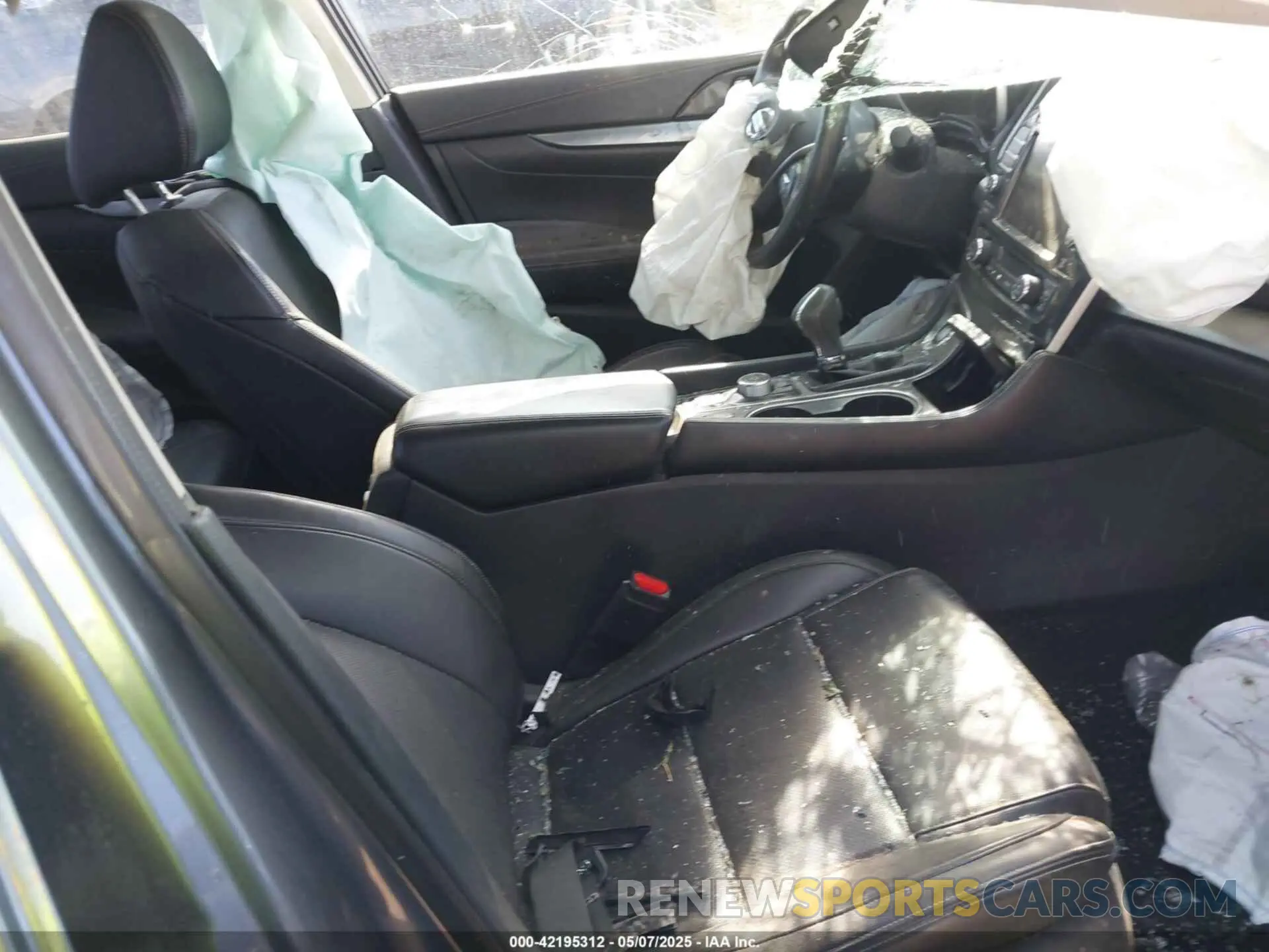 5 fotografías del automóvil dañado 1N4AA6AV7KC381254 NISSAN MAXIMA 2019