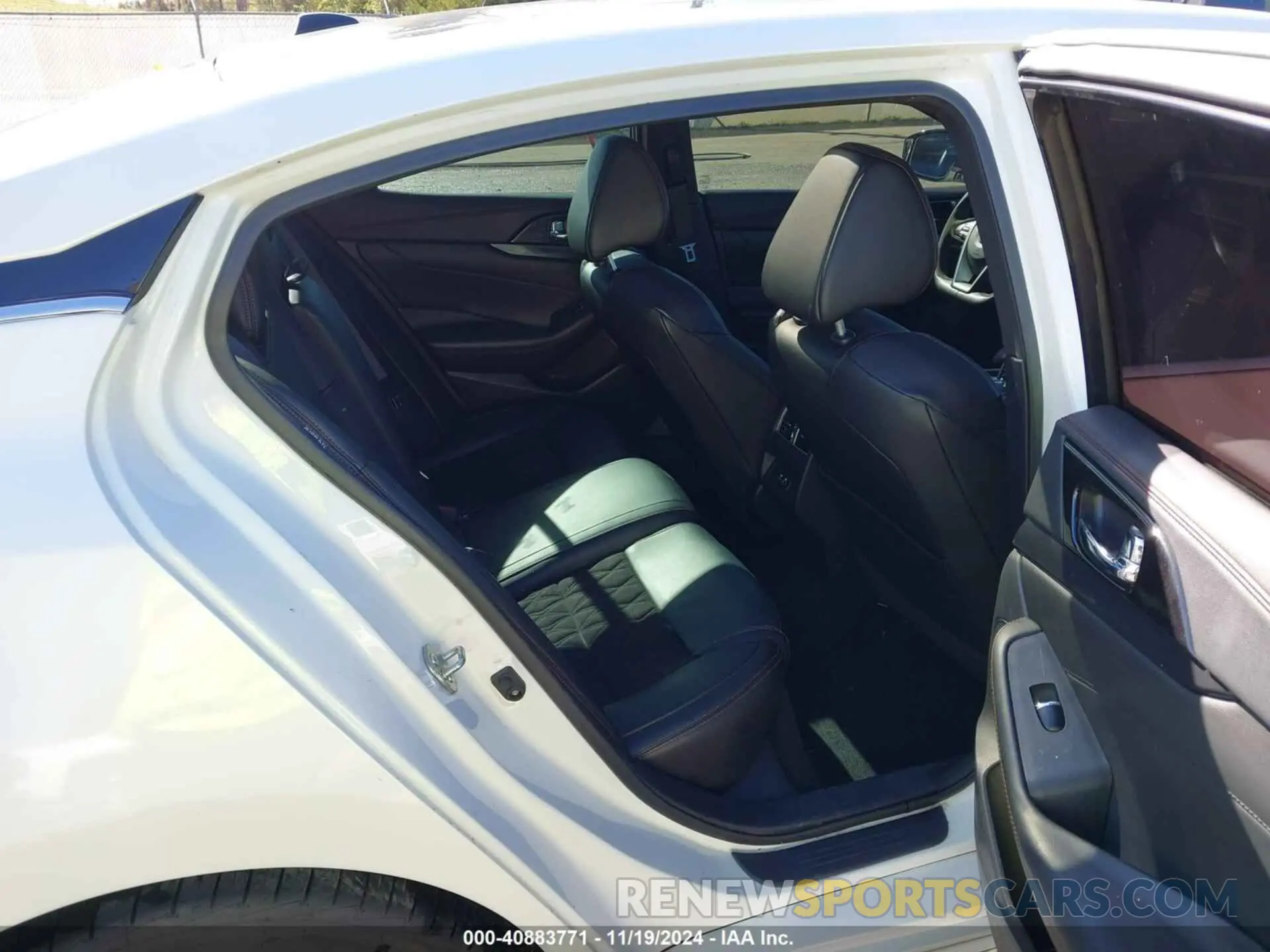 8 fotografías del automóvil dañado 1N4AA6AVXKC376971 NISSAN MAXIMA 2019