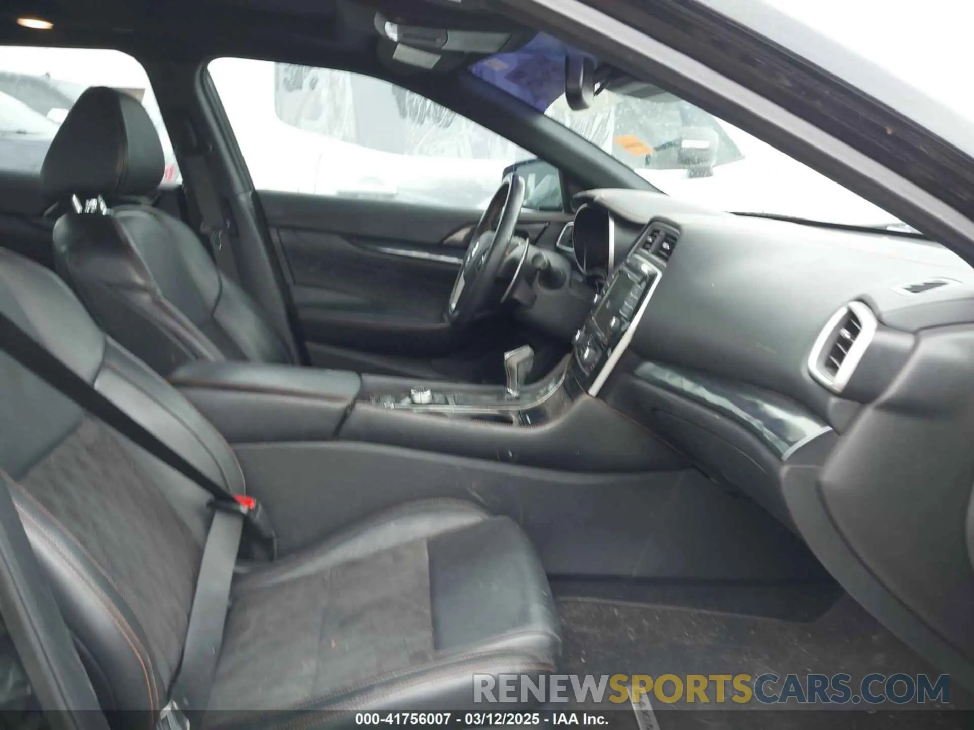 5 fotografías del automóvil dañado 1N4AA6AVXKC384259 NISSAN MAXIMA 2019