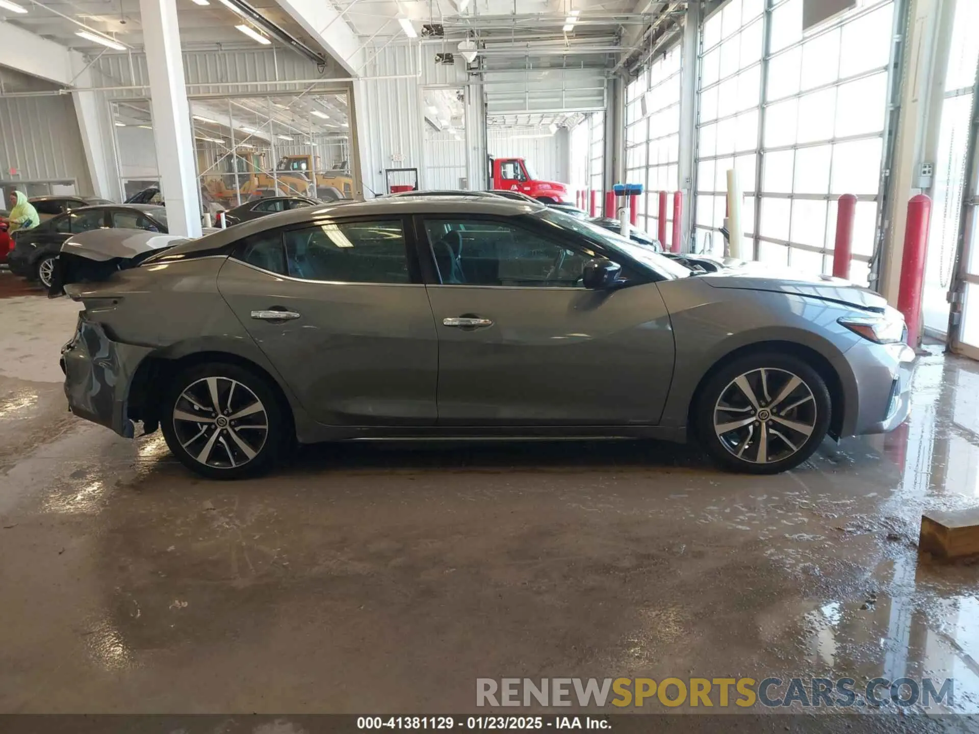 13 fotografías del automóvil dañado 1N4AA6BV1LC379905 NISSAN MAXIMA 2020