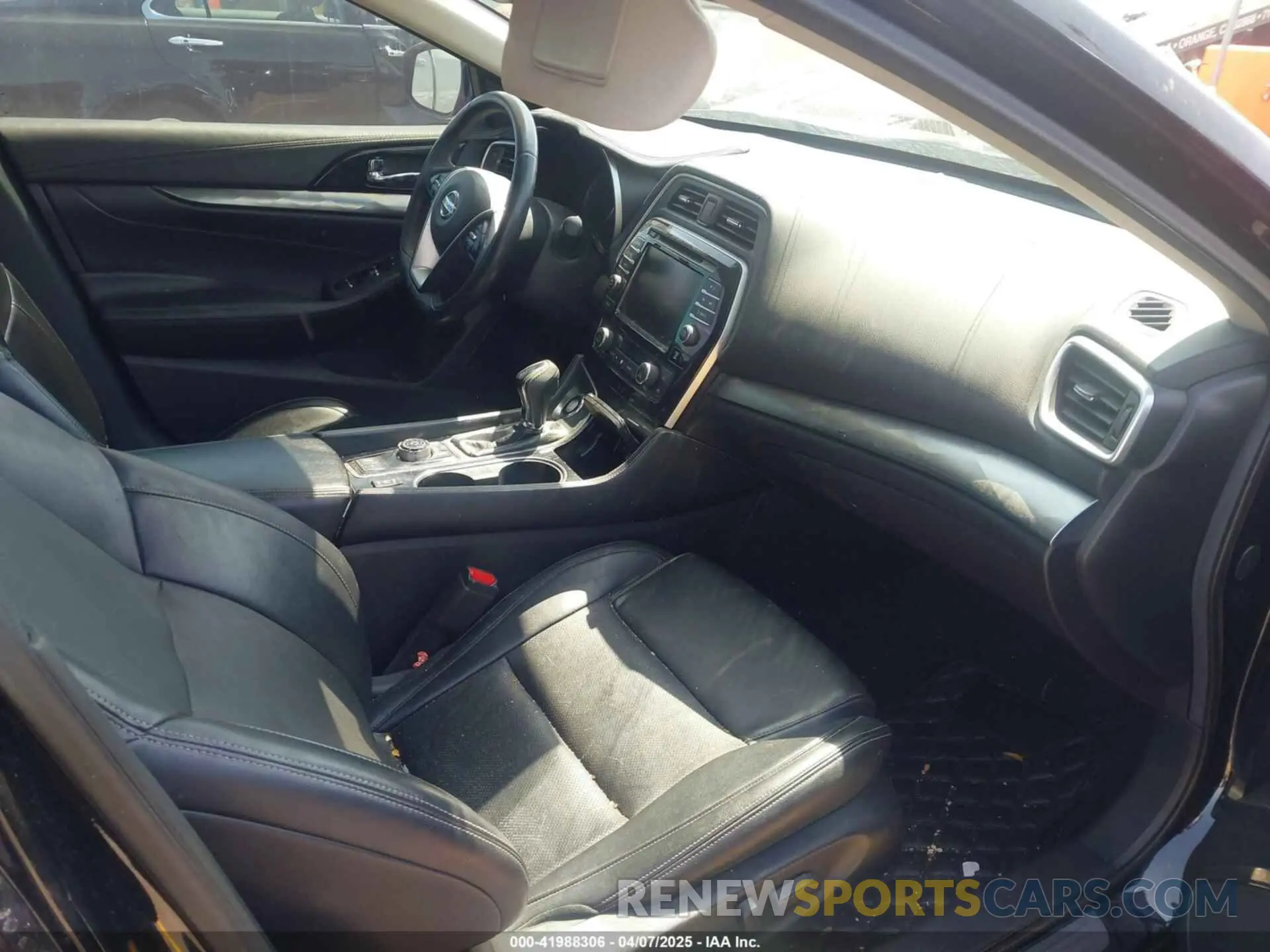 5 fotografías del automóvil dañado 1N4AA6CV3LC363669 NISSAN MAXIMA 2020
