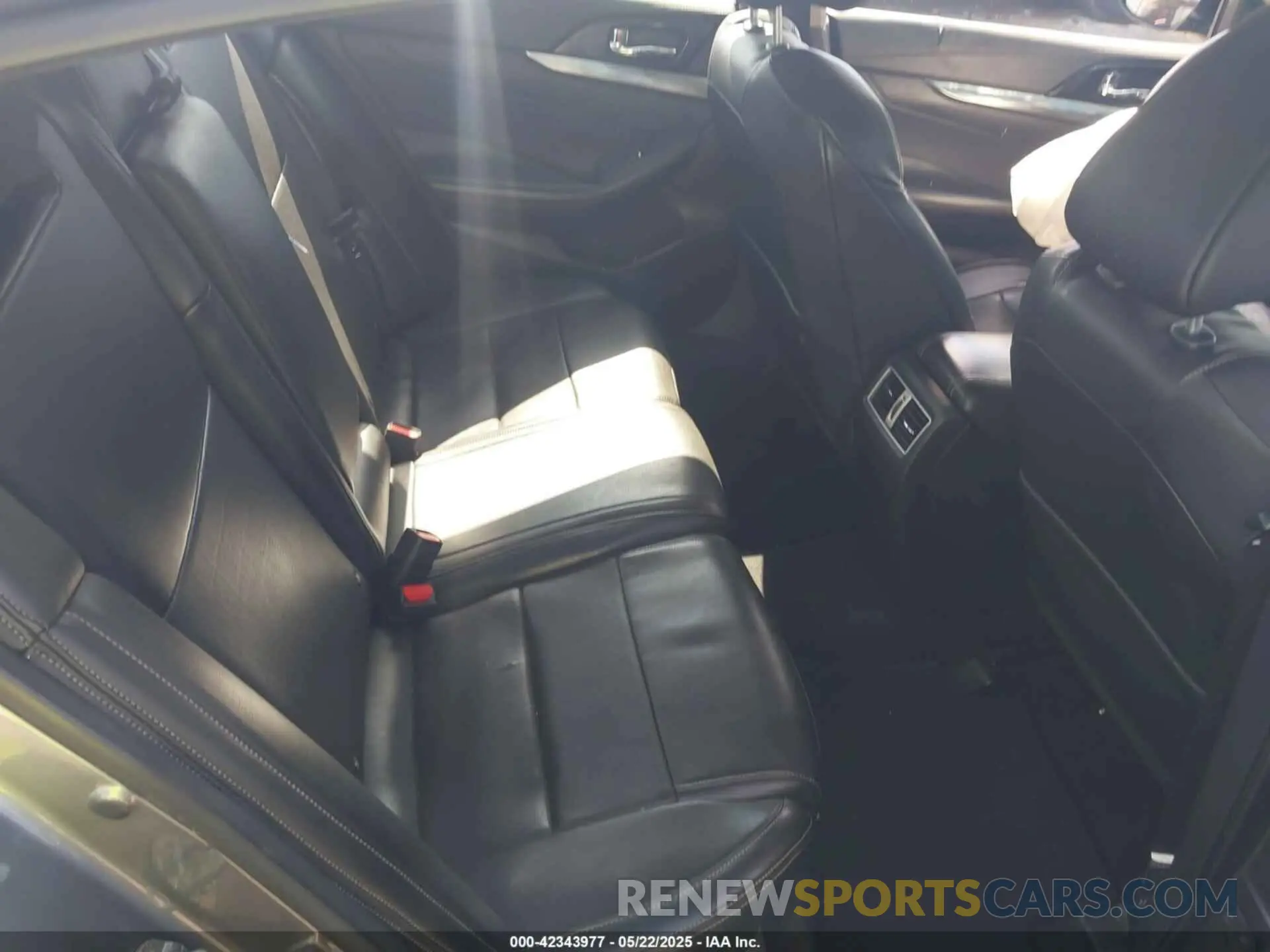 8 fotografías del automóvil dañado 1N4AA6CV5LC361521 NISSAN MAXIMA 2020