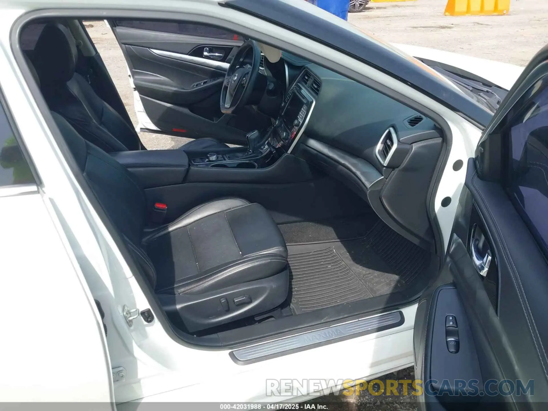 5 fotografías del automóvil dañado 1N4AA6DV2LC380011 NISSAN MAXIMA 2020