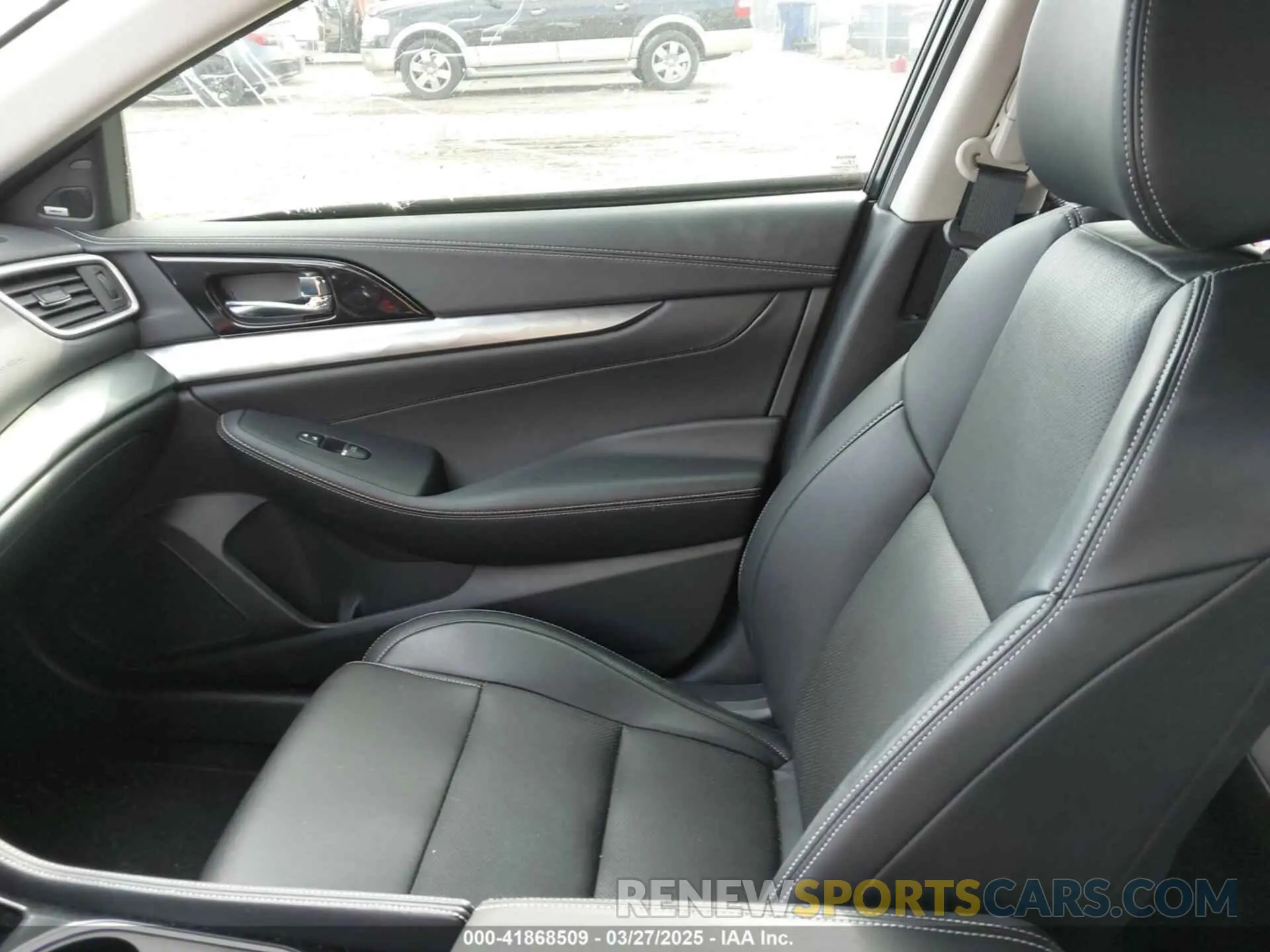 5 fotografías del automóvil dañado 1N4AA6DV4LC379314 NISSAN MAXIMA 2020