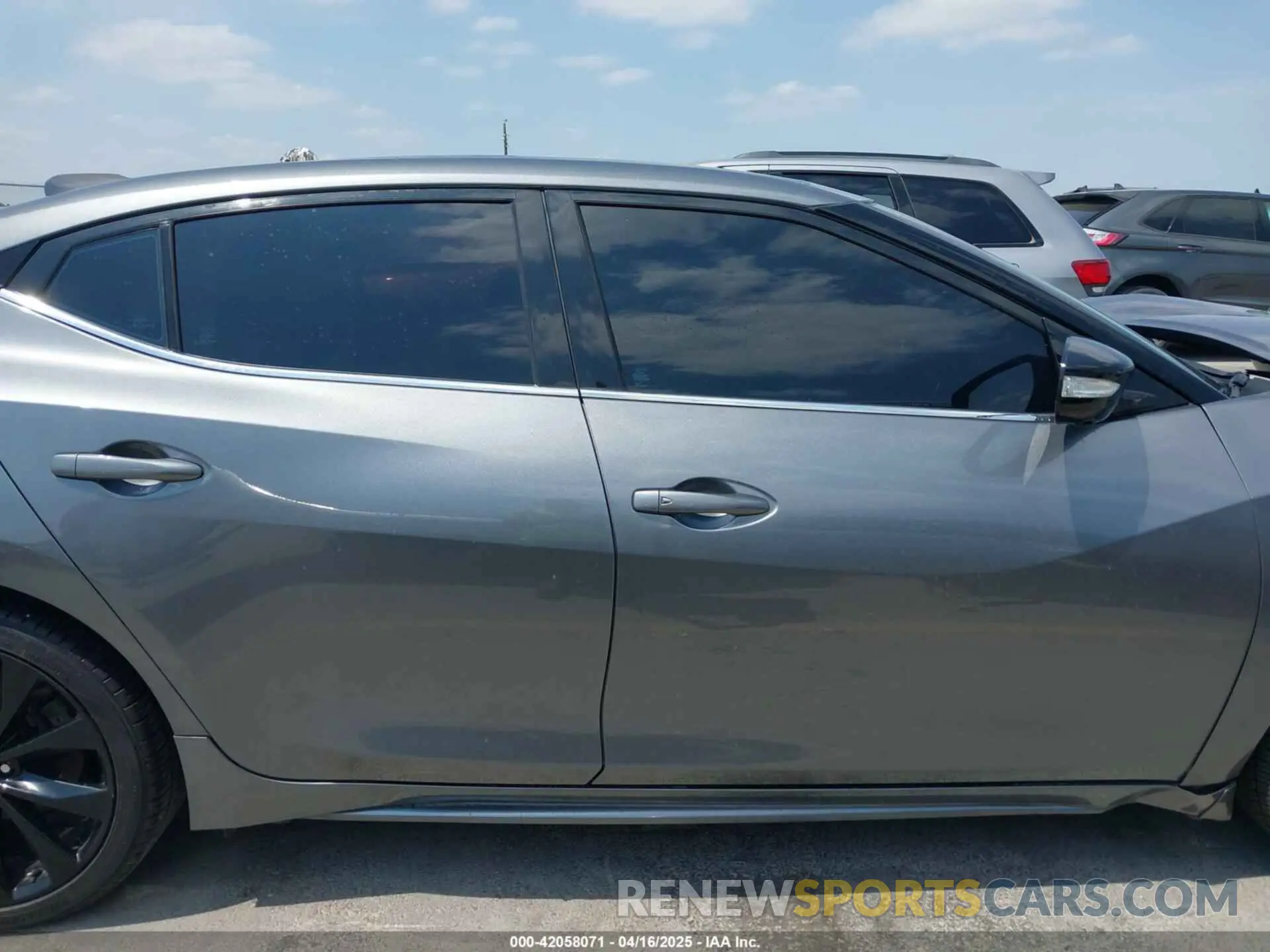 13 fotografías del automóvil dañado 1N4AA6EVXLC383592 NISSAN MAXIMA 2020