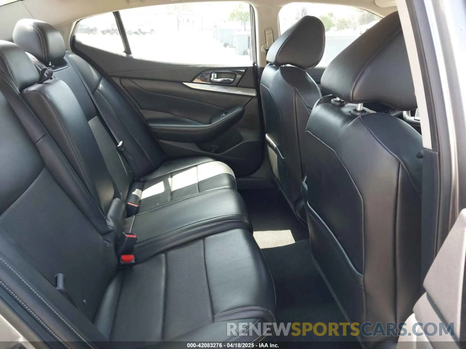8 fotografías del automóvil dañado 1N4AA6CV3MC506783 NISSAN MAXIMA 2021