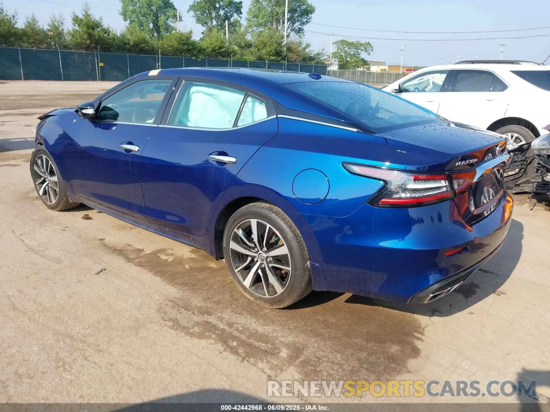 3 fotografías del automóvil dañado 1N4AA6CV4MC501236 NISSAN MAXIMA 2021