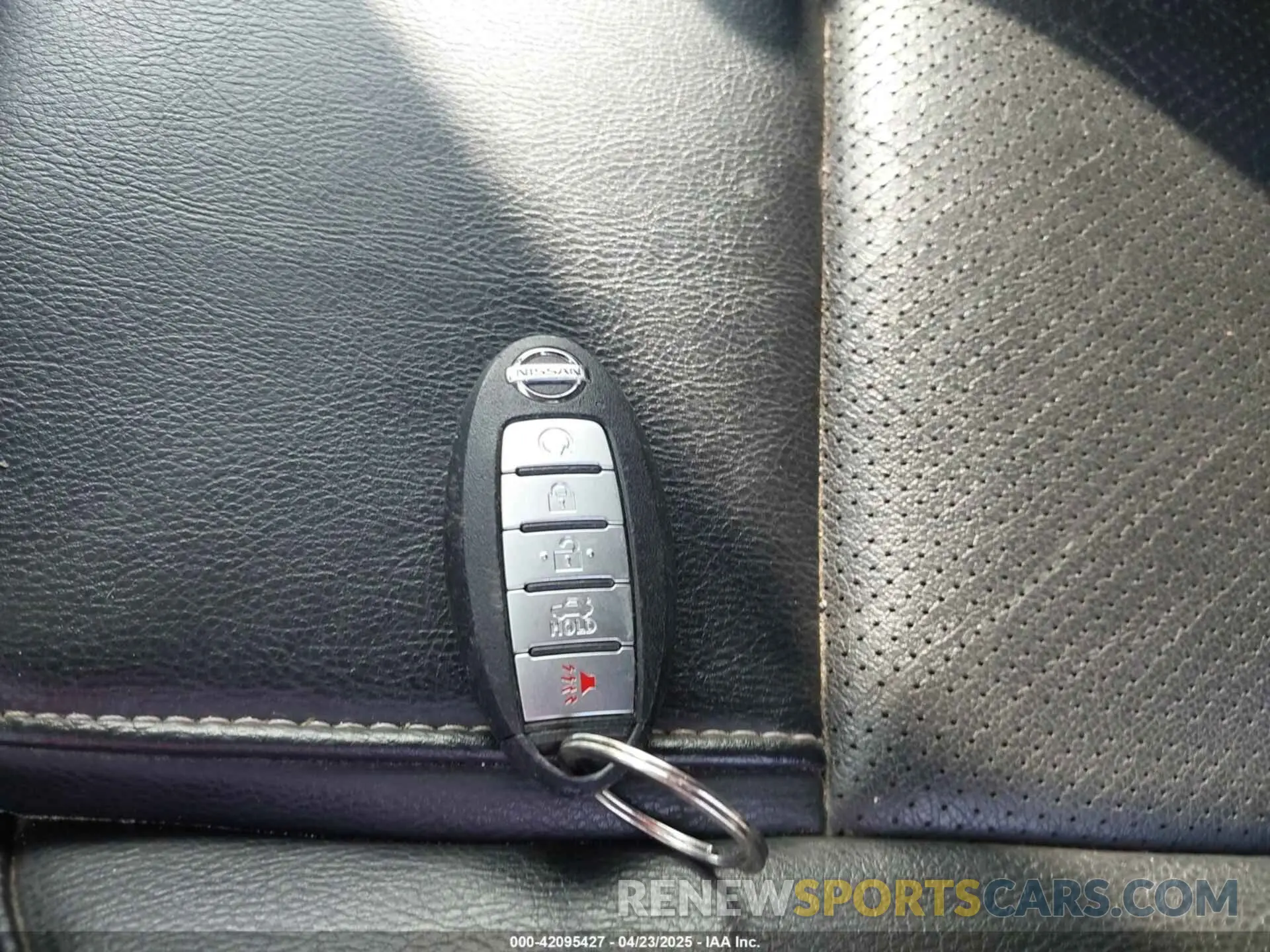 11 fotografías del automóvil dañado 1N4AA6CV5MC516067 NISSAN MAXIMA 2021