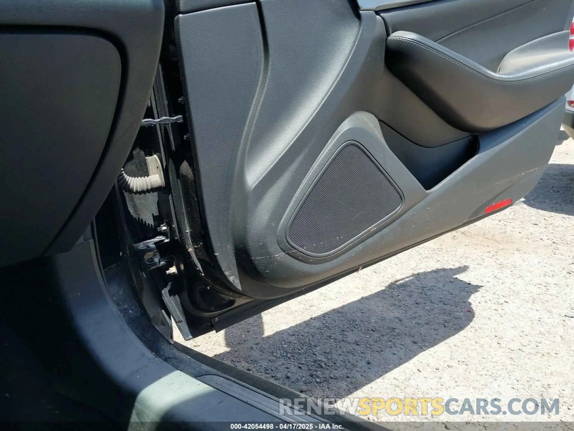14 fotografías del automóvil dañado 1N4AA6CV8MC515334 NISSAN MAXIMA 2021