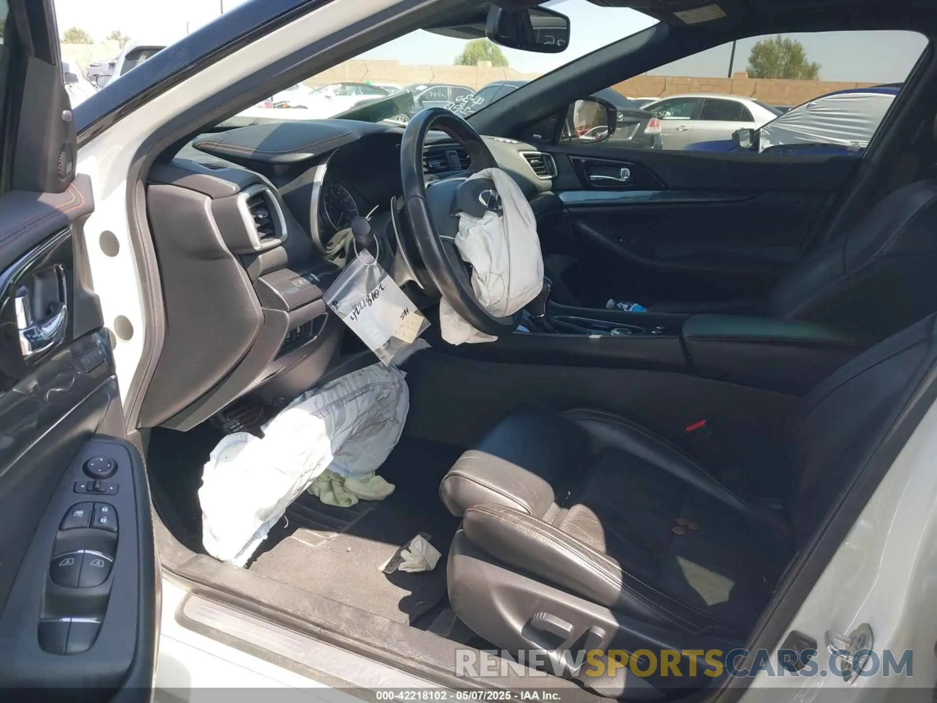 5 fotografías del automóvil dañado 1N4AA6EV4MC515490 NISSAN MAXIMA 2021