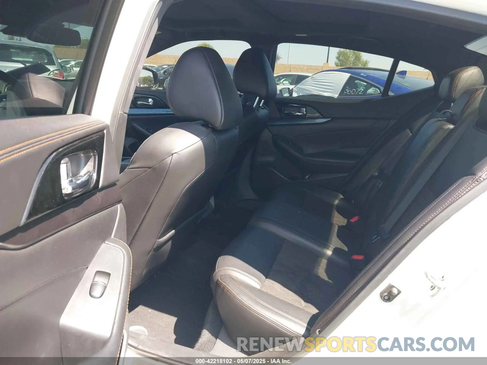 8 fotografías del automóvil dañado 1N4AA6EV4MC515490 NISSAN MAXIMA 2021
