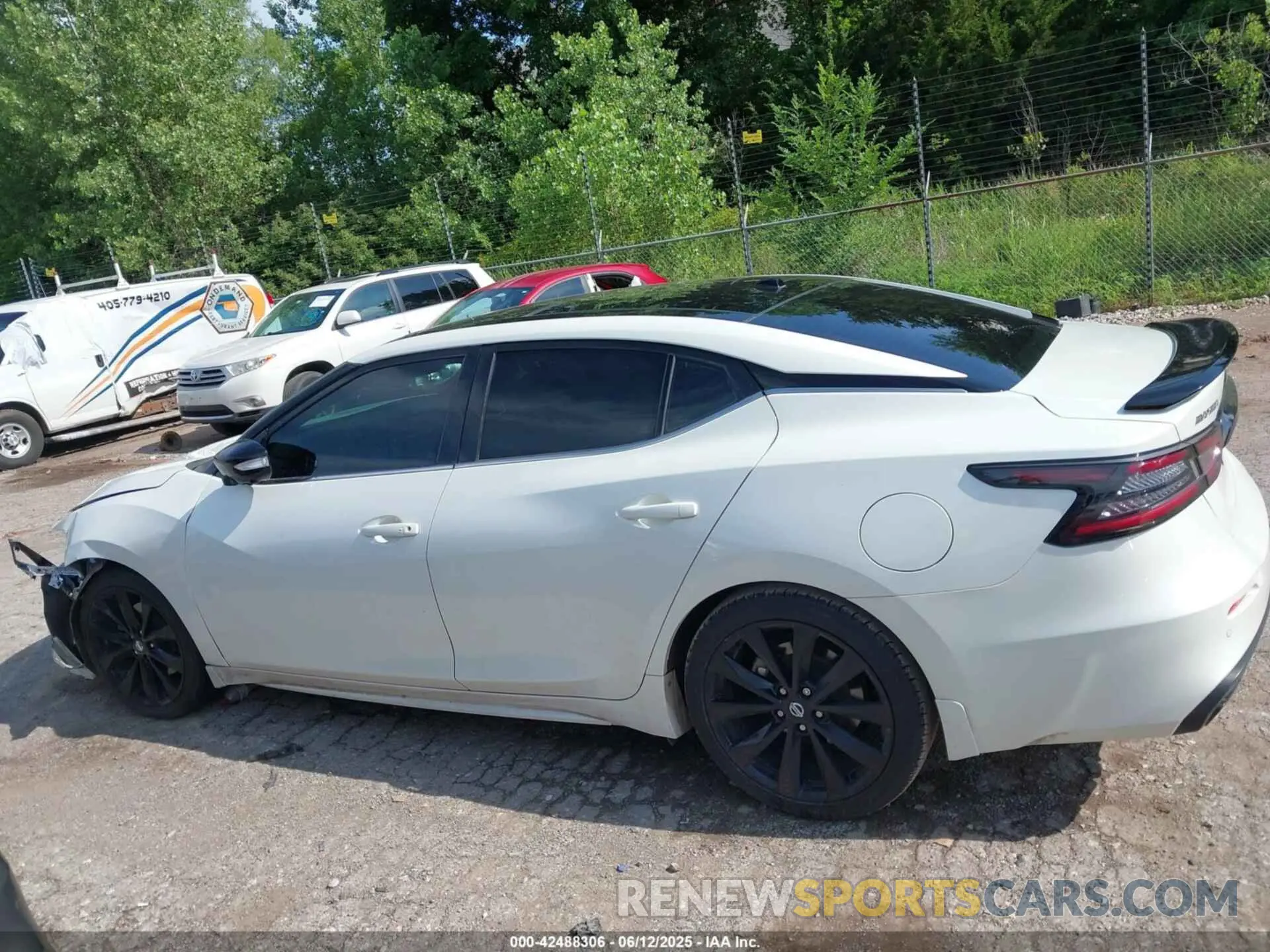 14 fotografías del automóvil dañado 1N4AA6EV8MC503360 NISSAN MAXIMA 2021