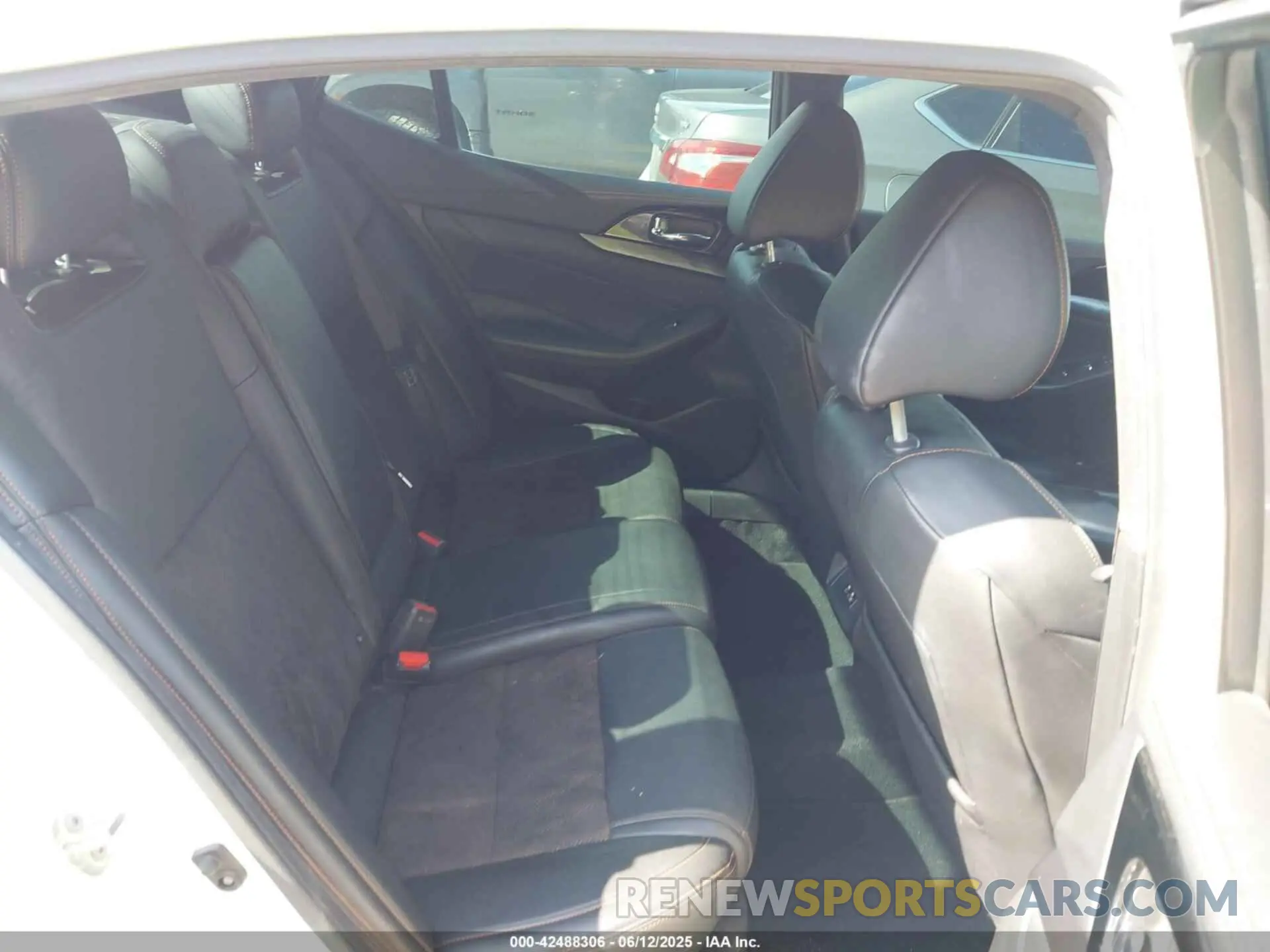 8 fotografías del automóvil dañado 1N4AA6EV8MC503360 NISSAN MAXIMA 2021