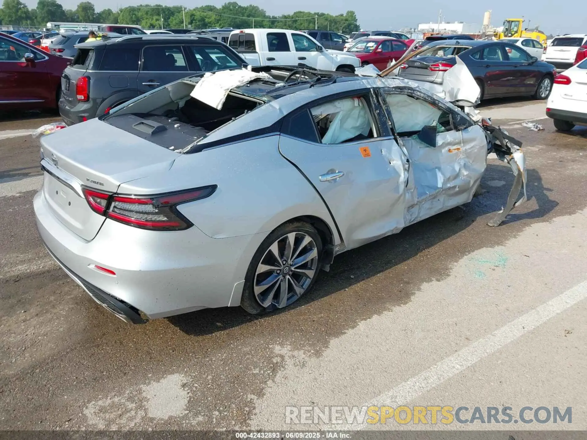 4 fotografías del automóvil dañado 1N4AA6FV6MC505767 NISSAN MAXIMA 2021