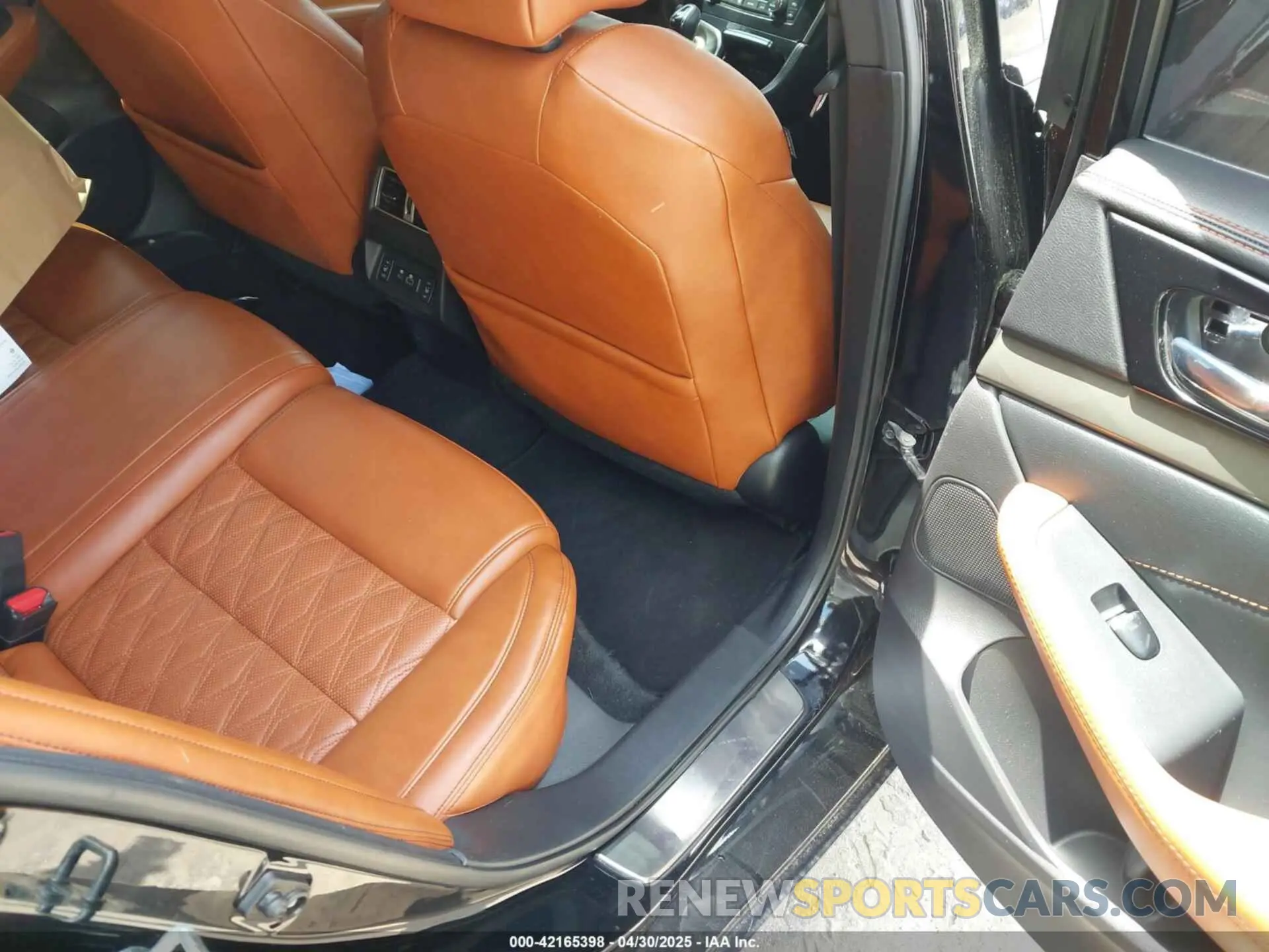8 fotografías del automóvil dañado 1N4AA6FV8MC505480 NISSAN MAXIMA 2021