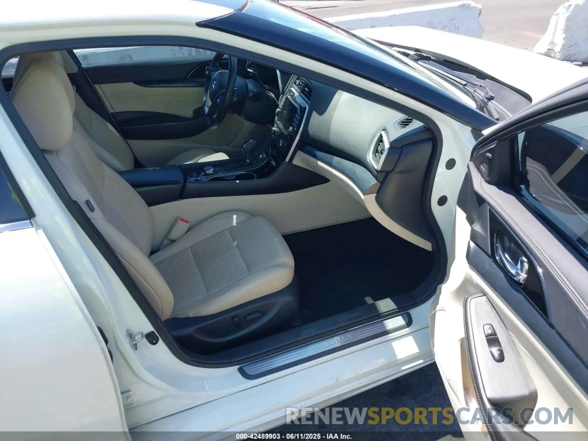 5 fotografías del automóvil dañado 1N4AA6FV1NC507637 NISSAN MAXIMA 2022