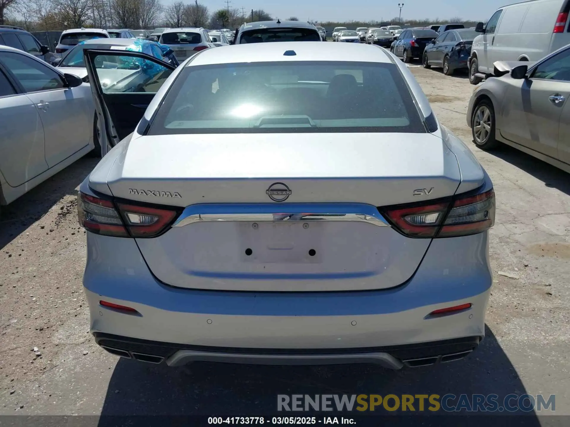 16 fotografías del automóvil dañado 1N4AA6CV3PC509249 NISSAN MAXIMA 2023