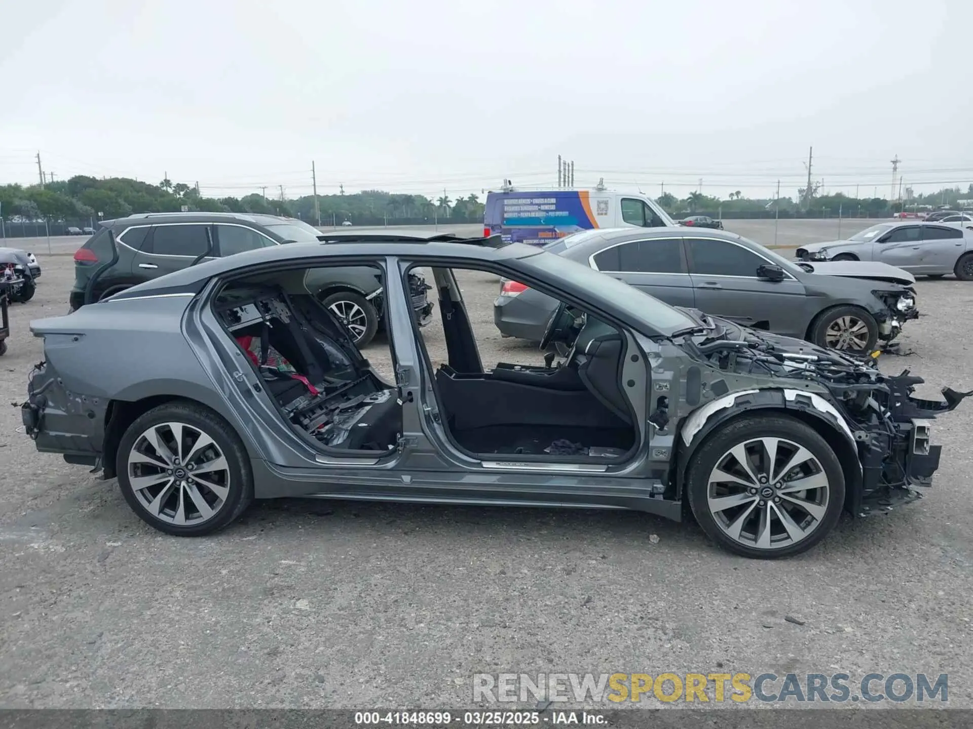 12 fotografías del automóvil dañado 1N4AA6FV2PC506645 NISSAN MAXIMA 2023