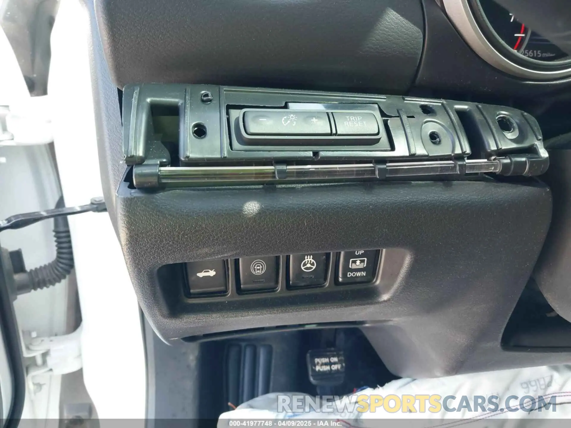 19 fotografías del automóvil dañado 1N4AA6FV3PC510428 NISSAN MAXIMA 2023