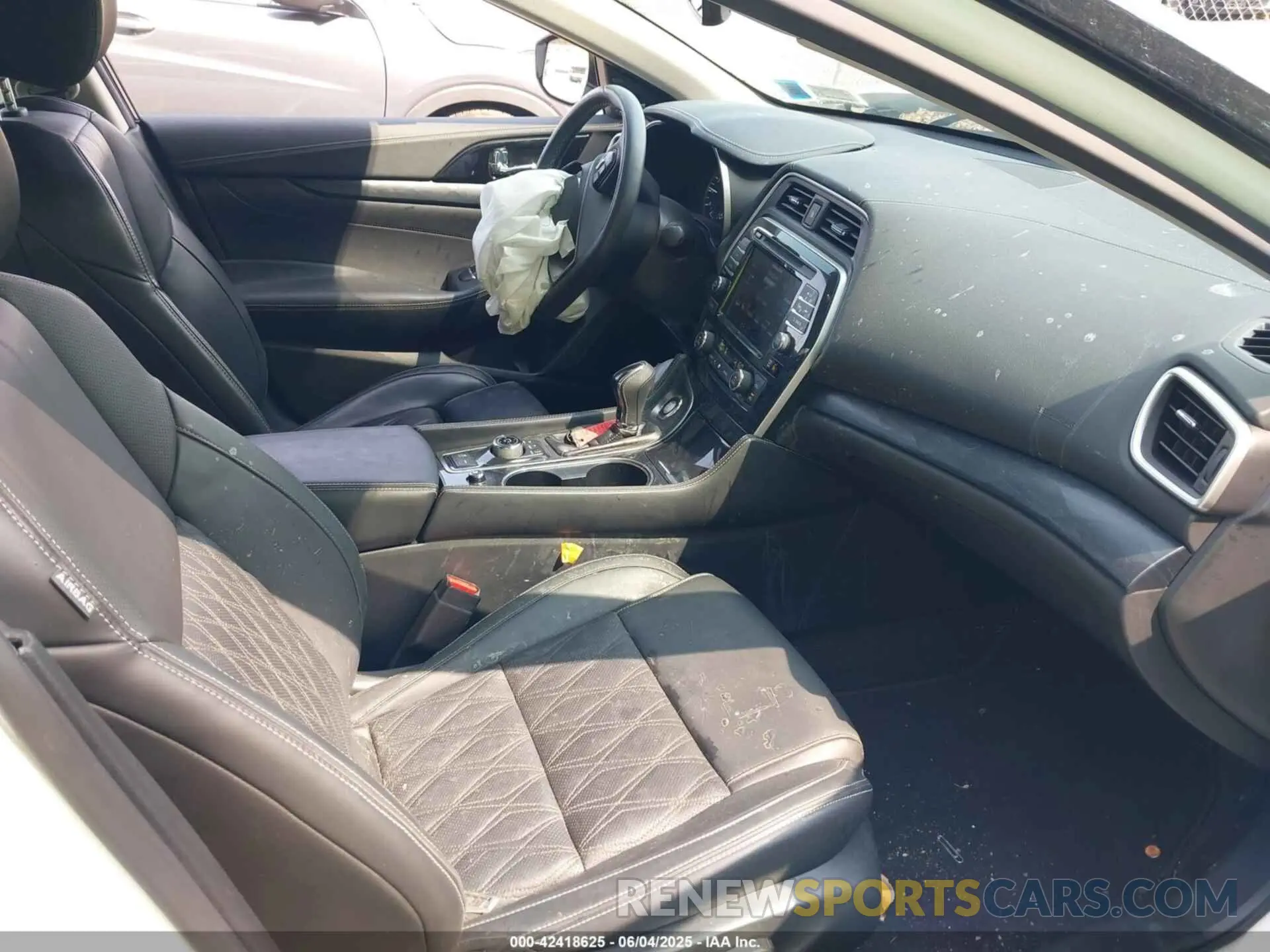 5 fotografías del automóvil dañado 1N4AA6FV5PC505862 NISSAN MAXIMA 2023