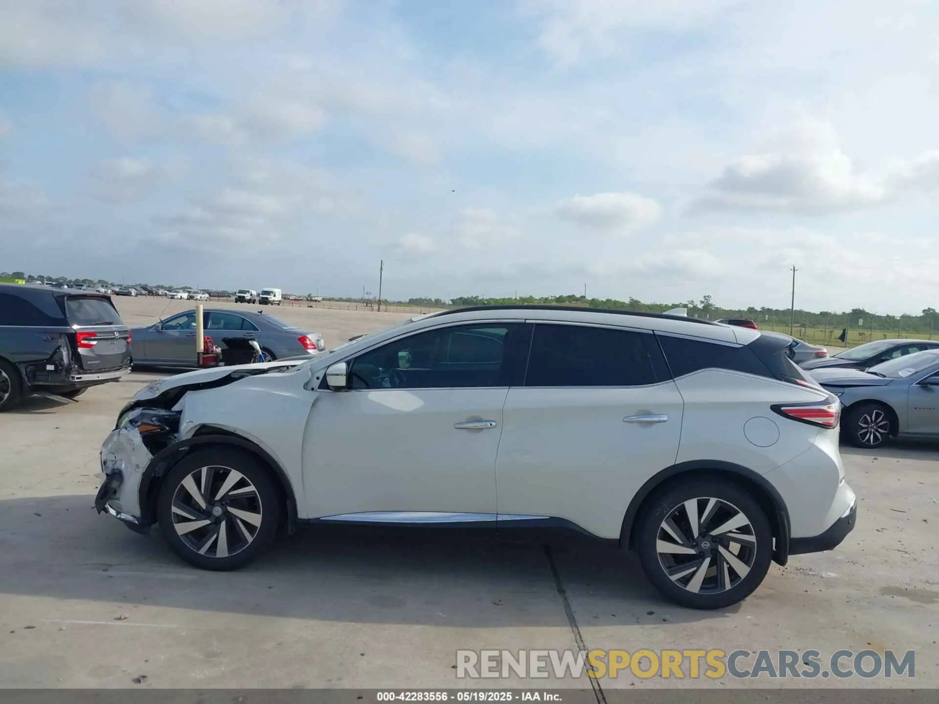 14 fotografías del automóvil dañado 5N1AZ2MJXKN111052 NISSAN MURANO 2019