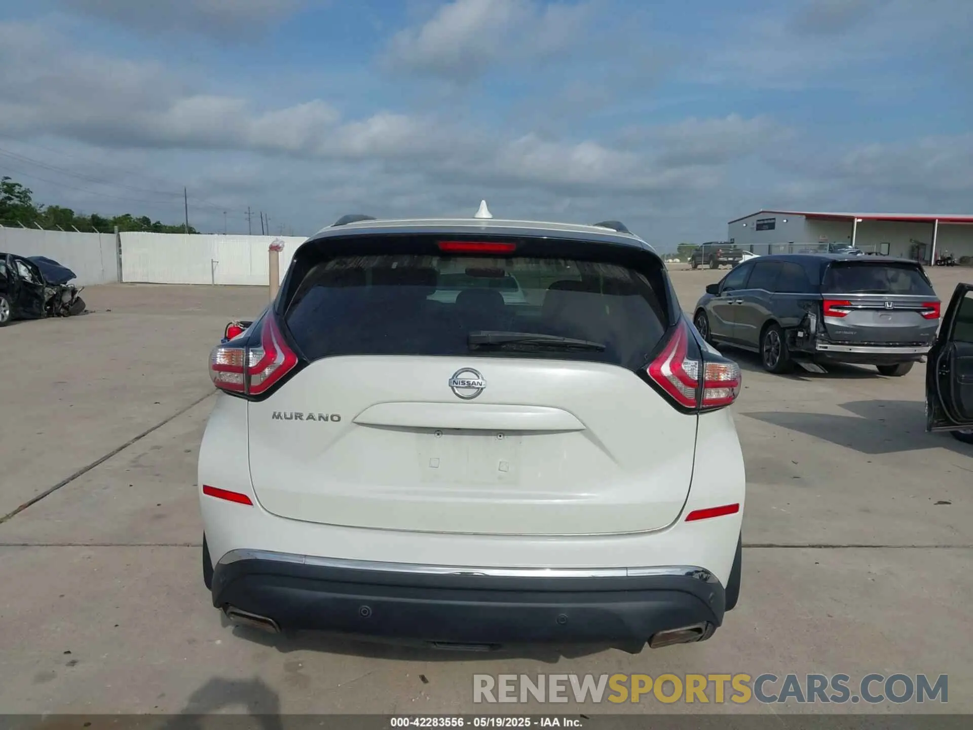 16 fotografías del automóvil dañado 5N1AZ2MJXKN111052 NISSAN MURANO 2019