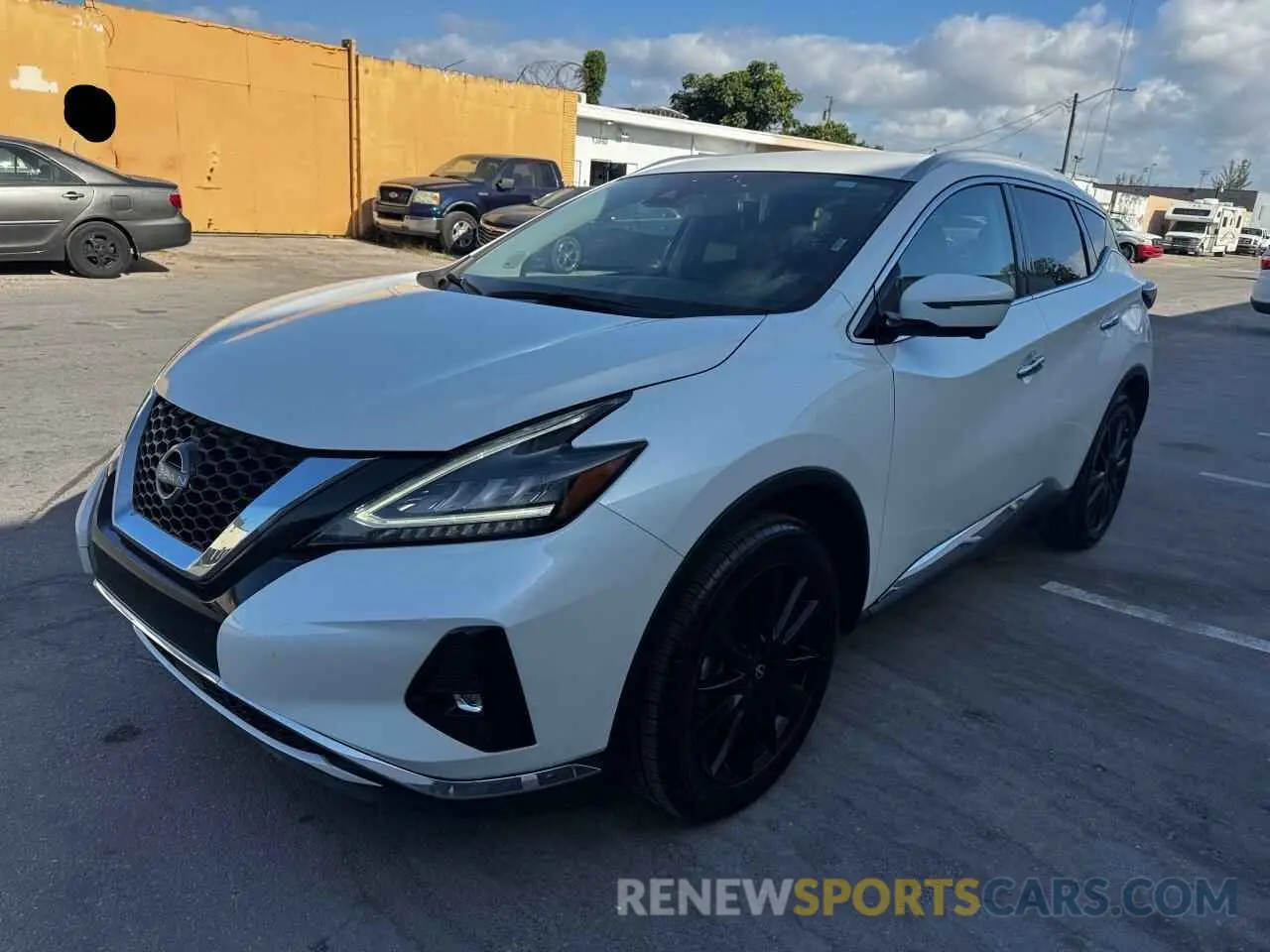 2 fotografías del automóvil dañado 5N1AZ2CJ8PC129022 NISSAN MURANO 2023