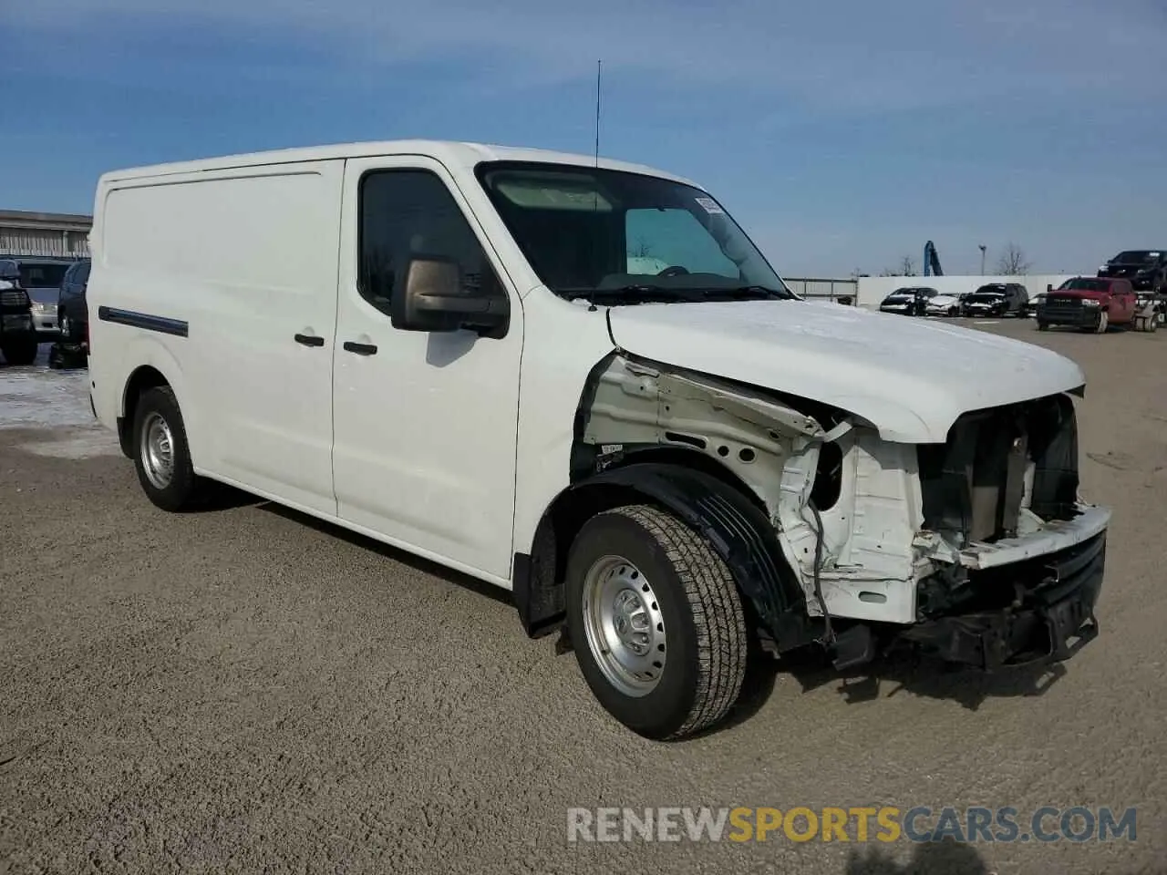 4 fotografías del automóvil dañado 1N6BF0KM6KN806581 NISSAN NV 2019