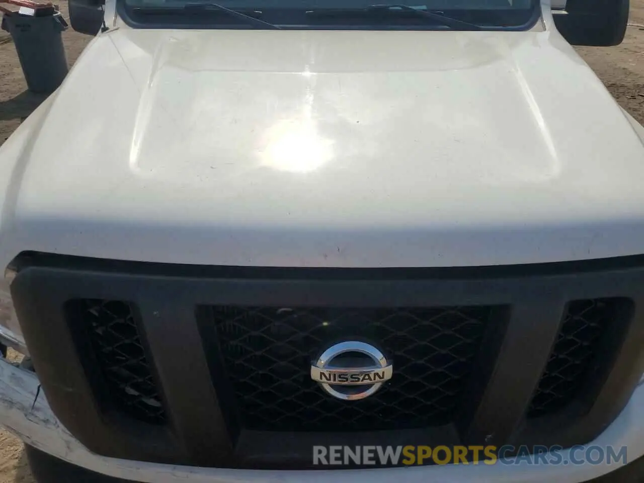 12 fotografías del automóvil dañado 1N6BF0KMXKN808592 NISSAN NV 2019