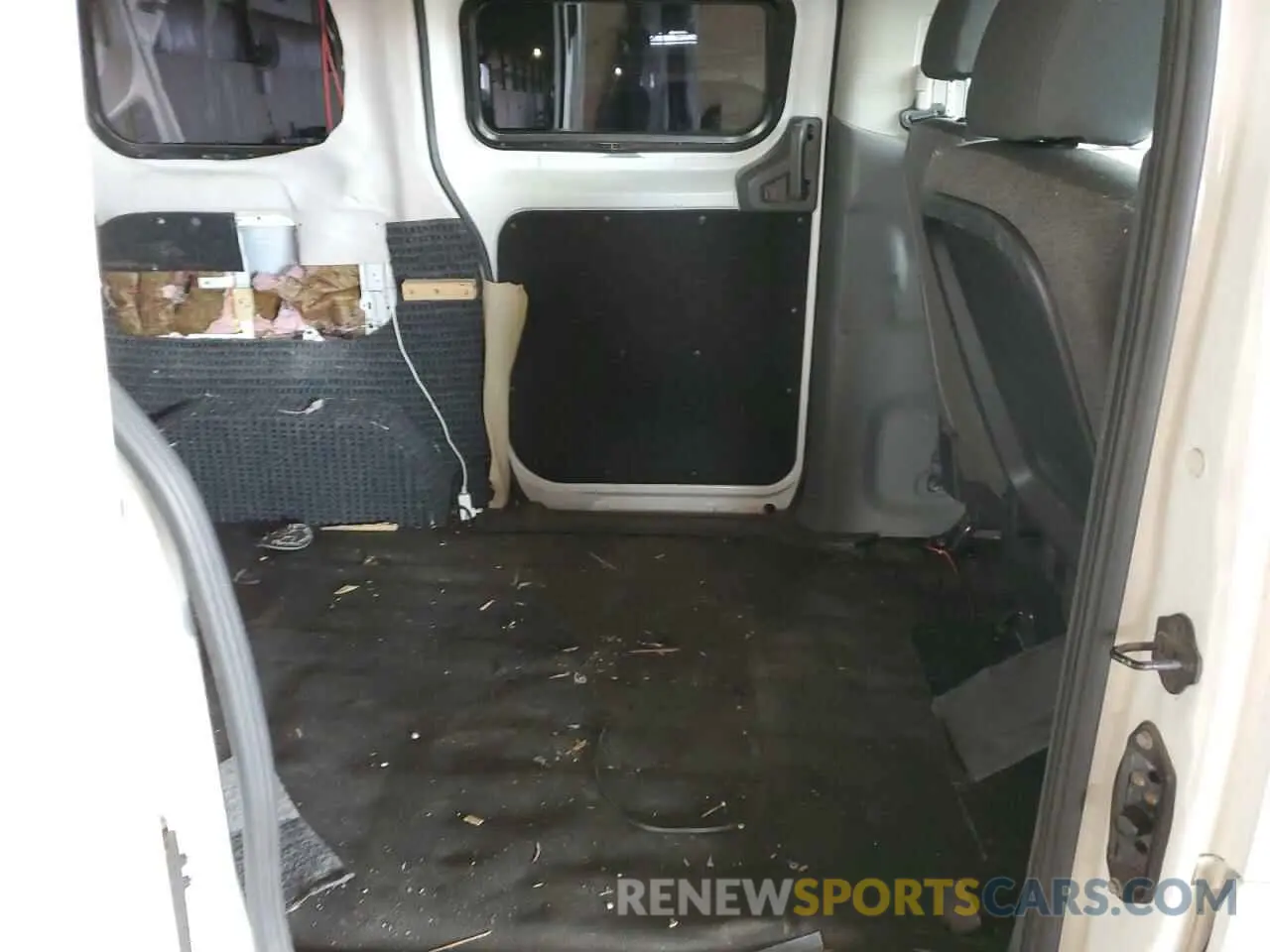 11 fotografías del automóvil dañado 3N6CM0KN0LK693771 NISSAN NV 2020