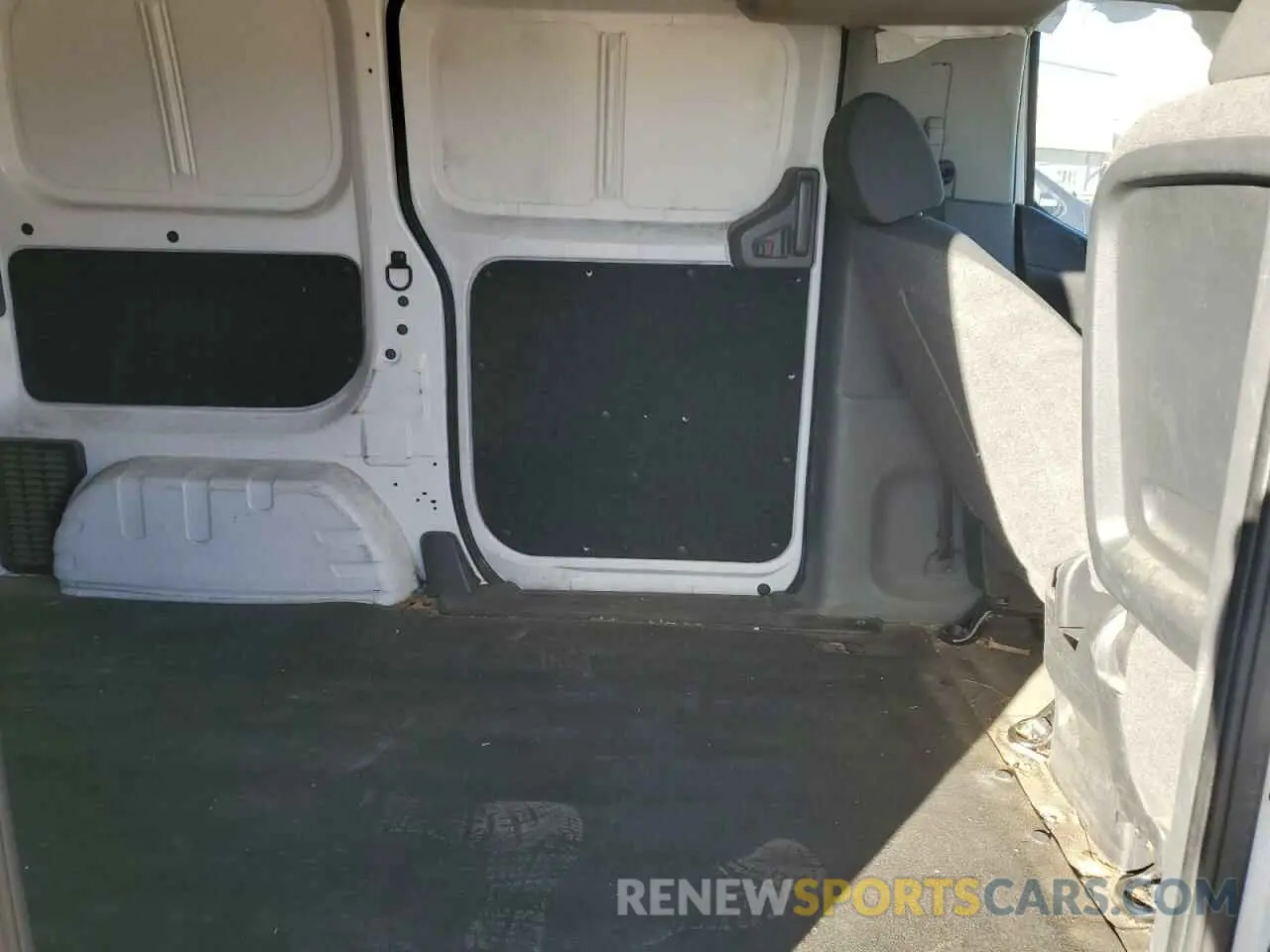 11 fotografías del automóvil dañado 3N6CM0KN0LK695679 NISSAN NV 2020
