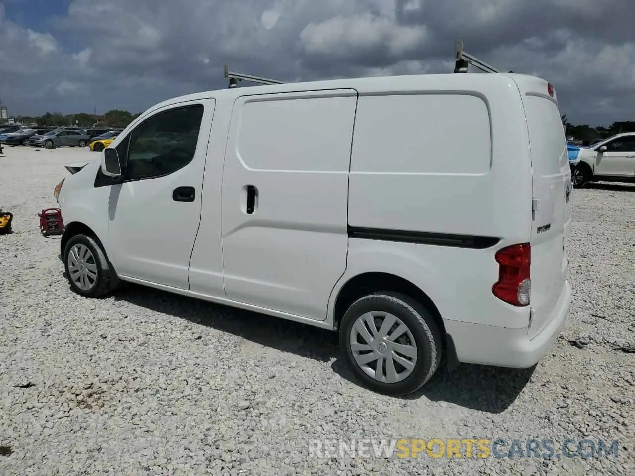 2 fotografías del automóvil dañado 3N6CM0KN0LK708916 NISSAN NV 2020