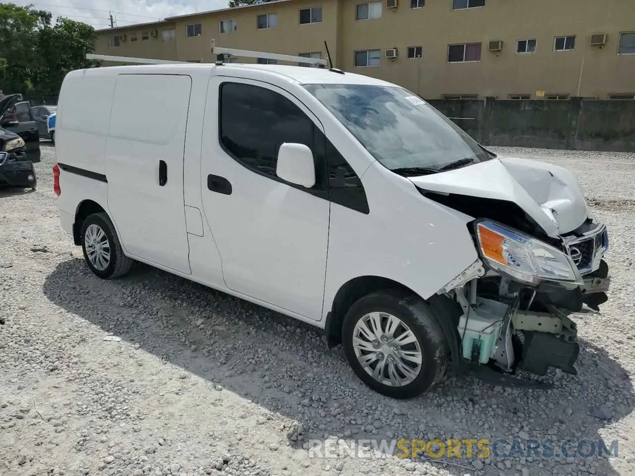 4 fotografías del automóvil dañado 3N6CM0KN0LK708916 NISSAN NV 2020