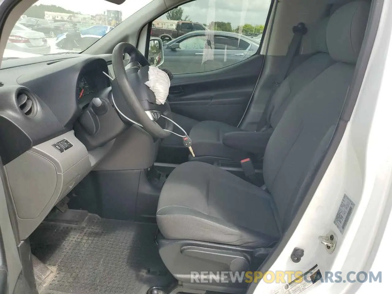 7 fotografías del automóvil dañado 3N6CM0KN0LK708916 NISSAN NV 2020
